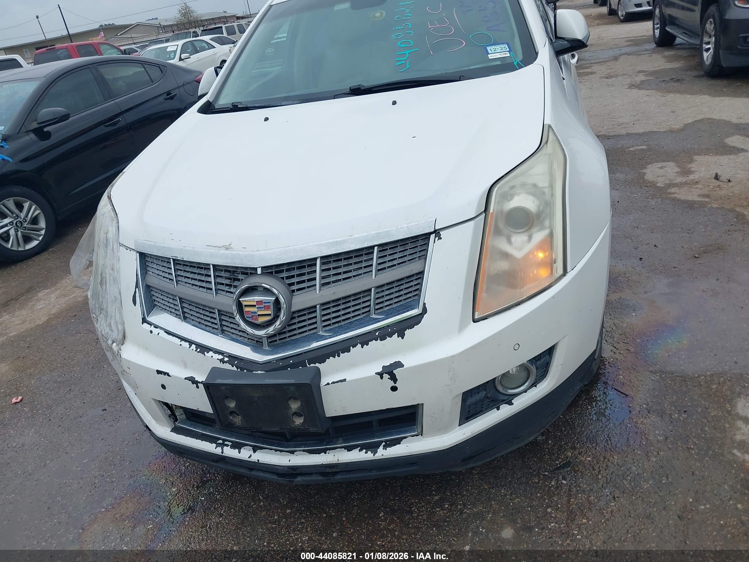 CADILLAC SRX image 10