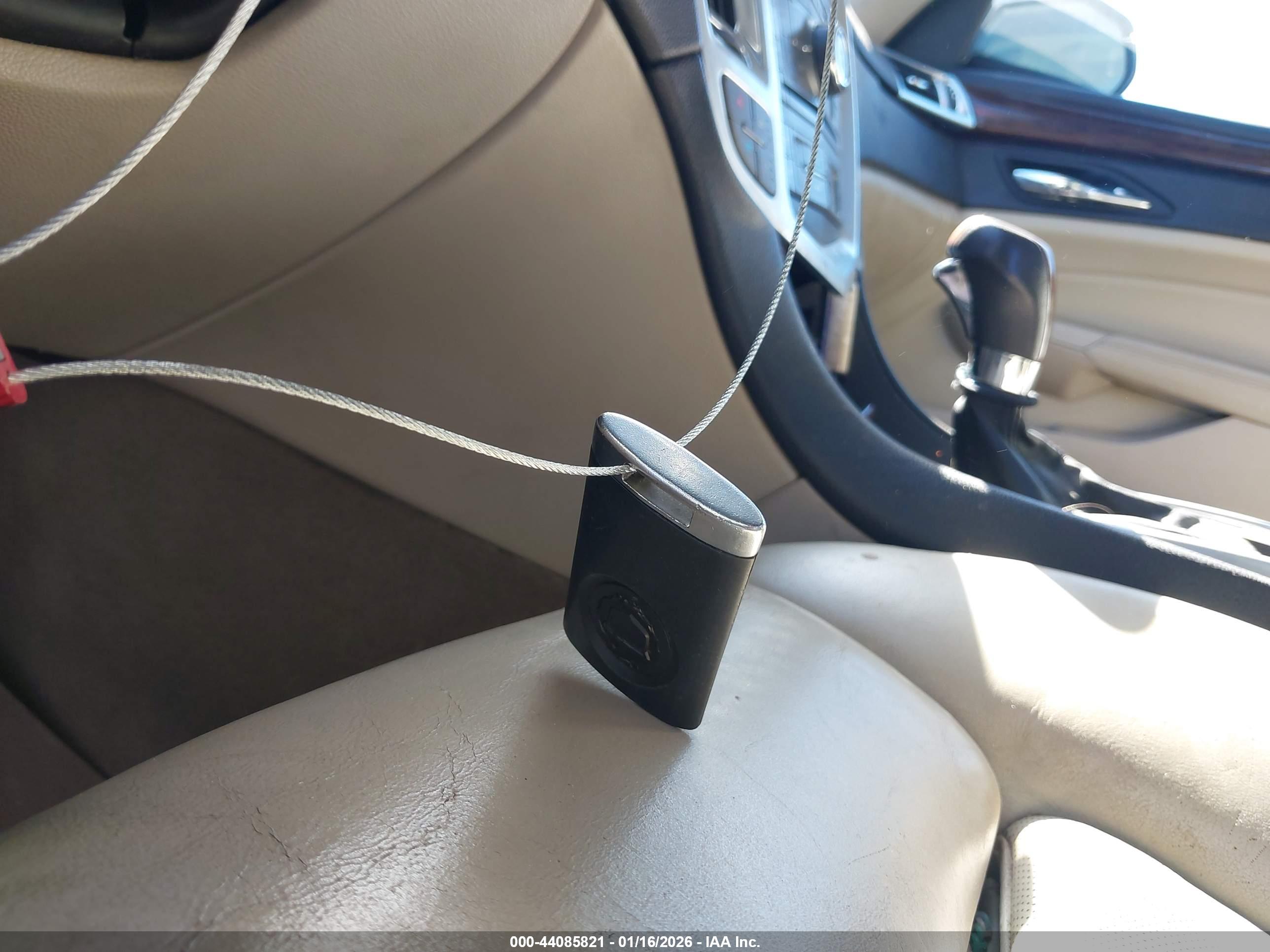 CADILLAC SRX image 11