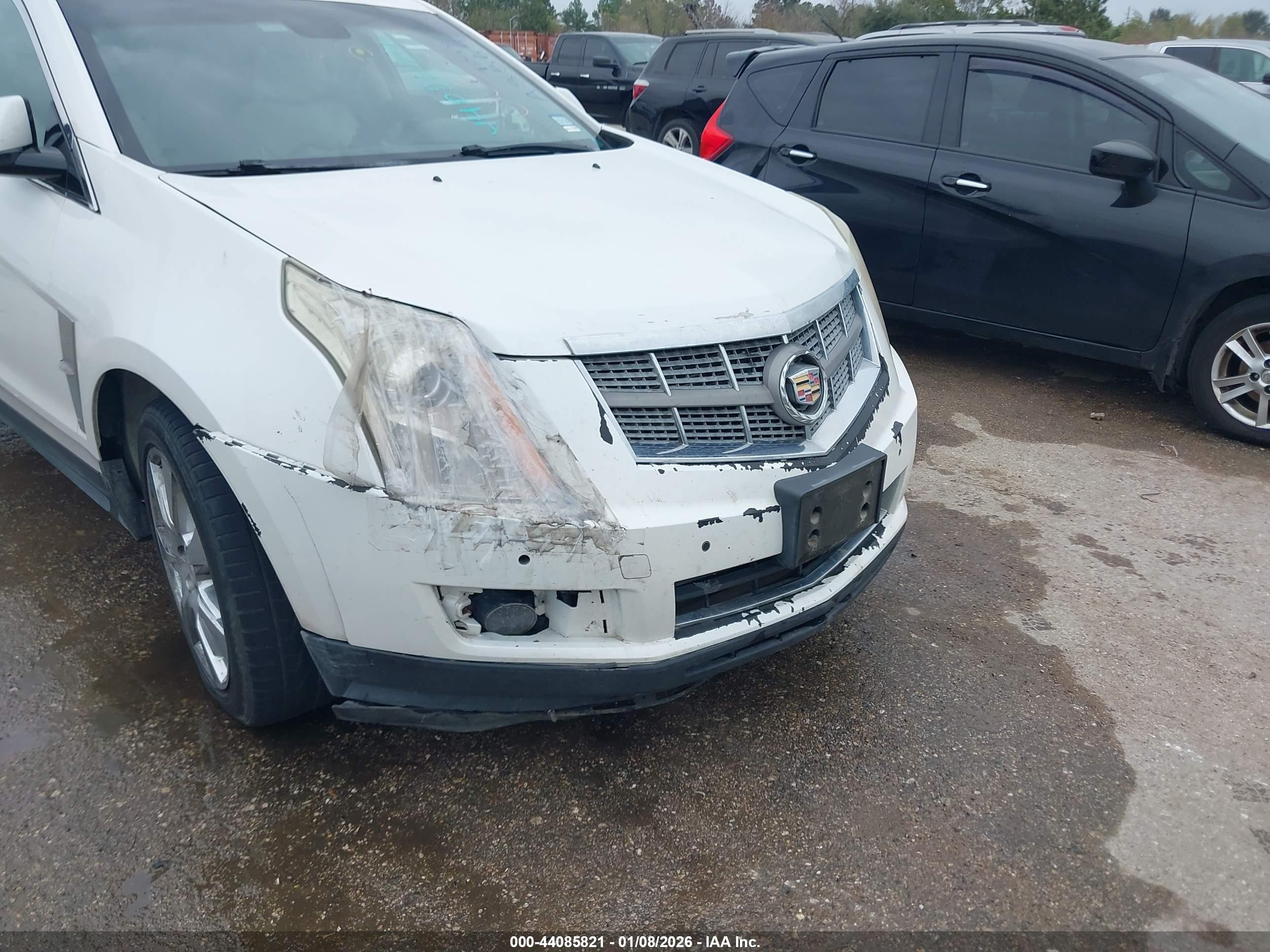 CADILLAC SRX image 6