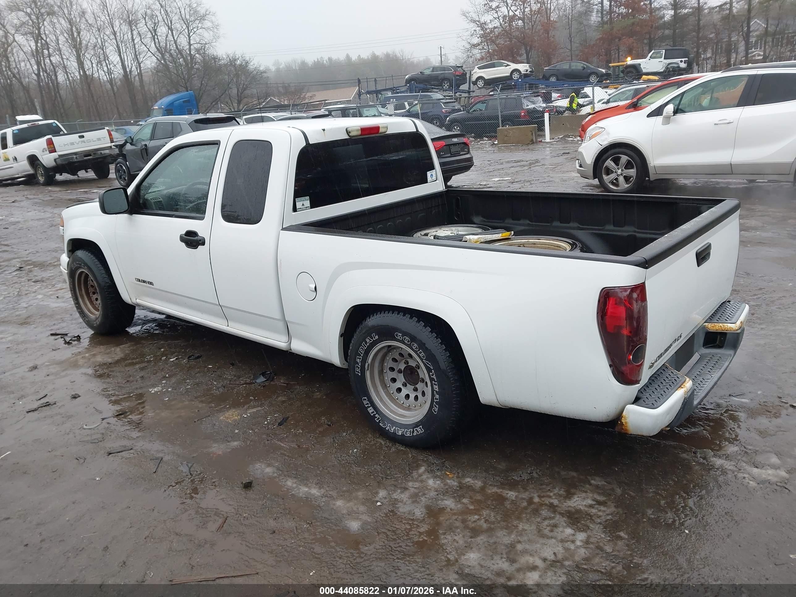 CHEVROLET COLORADO image 3
