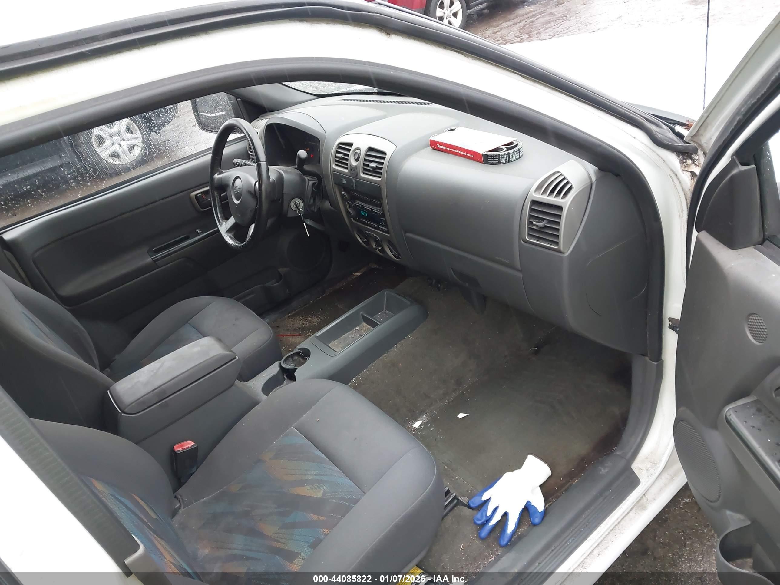 CHEVROLET COLORADO image 5