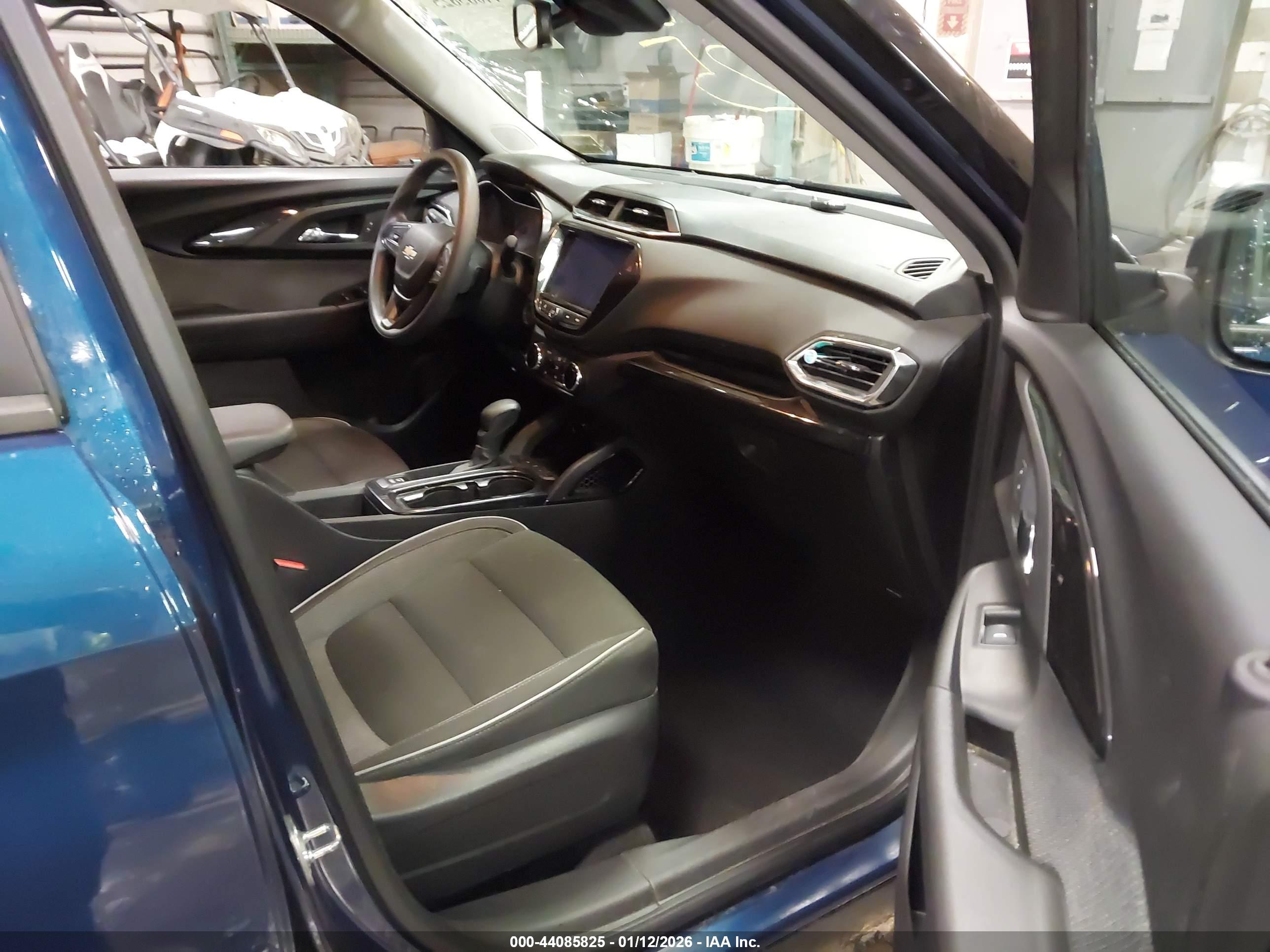 CHEVROLET TRAILBLAZER image 5