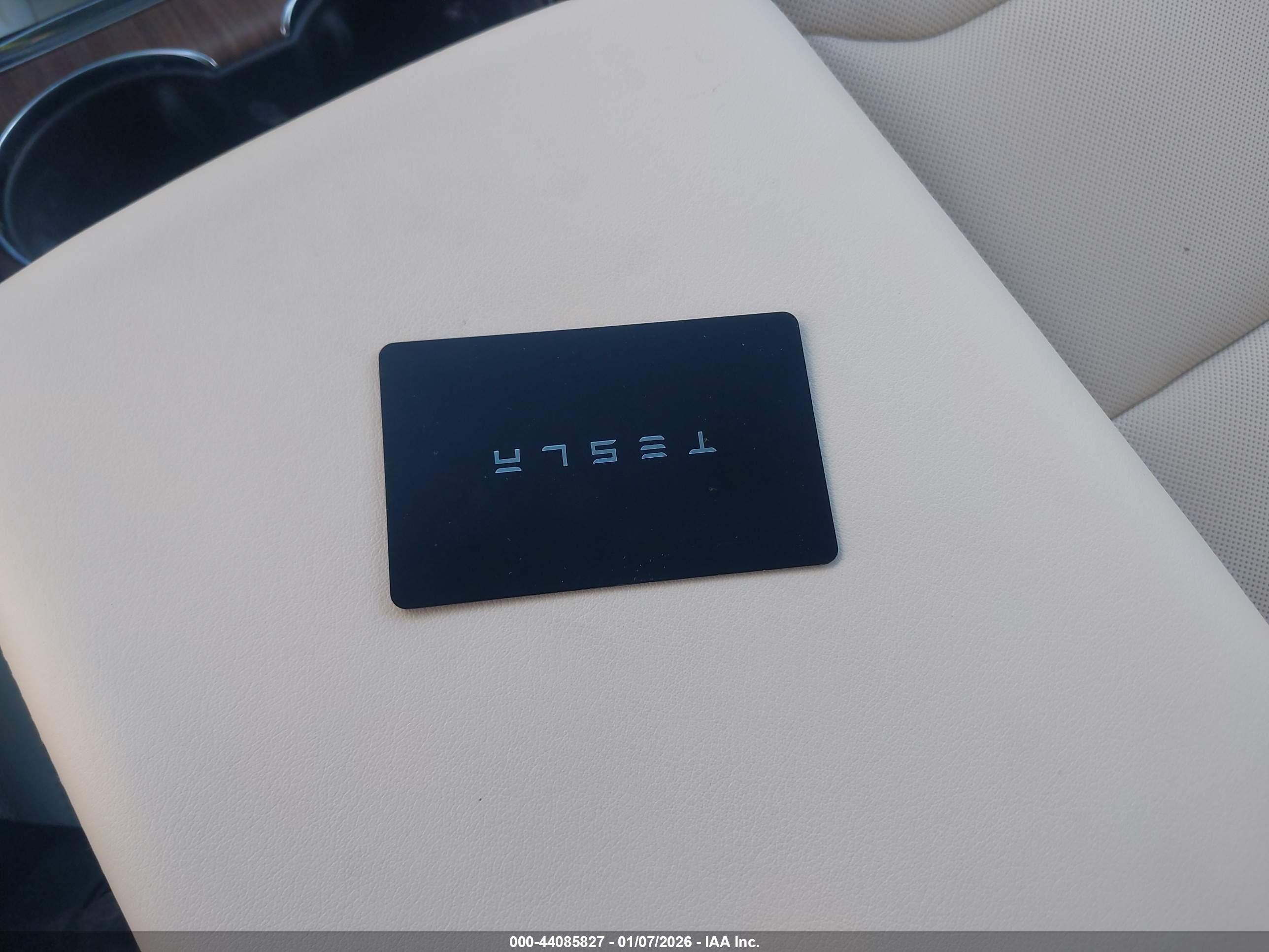 TESLA MODEL image 11