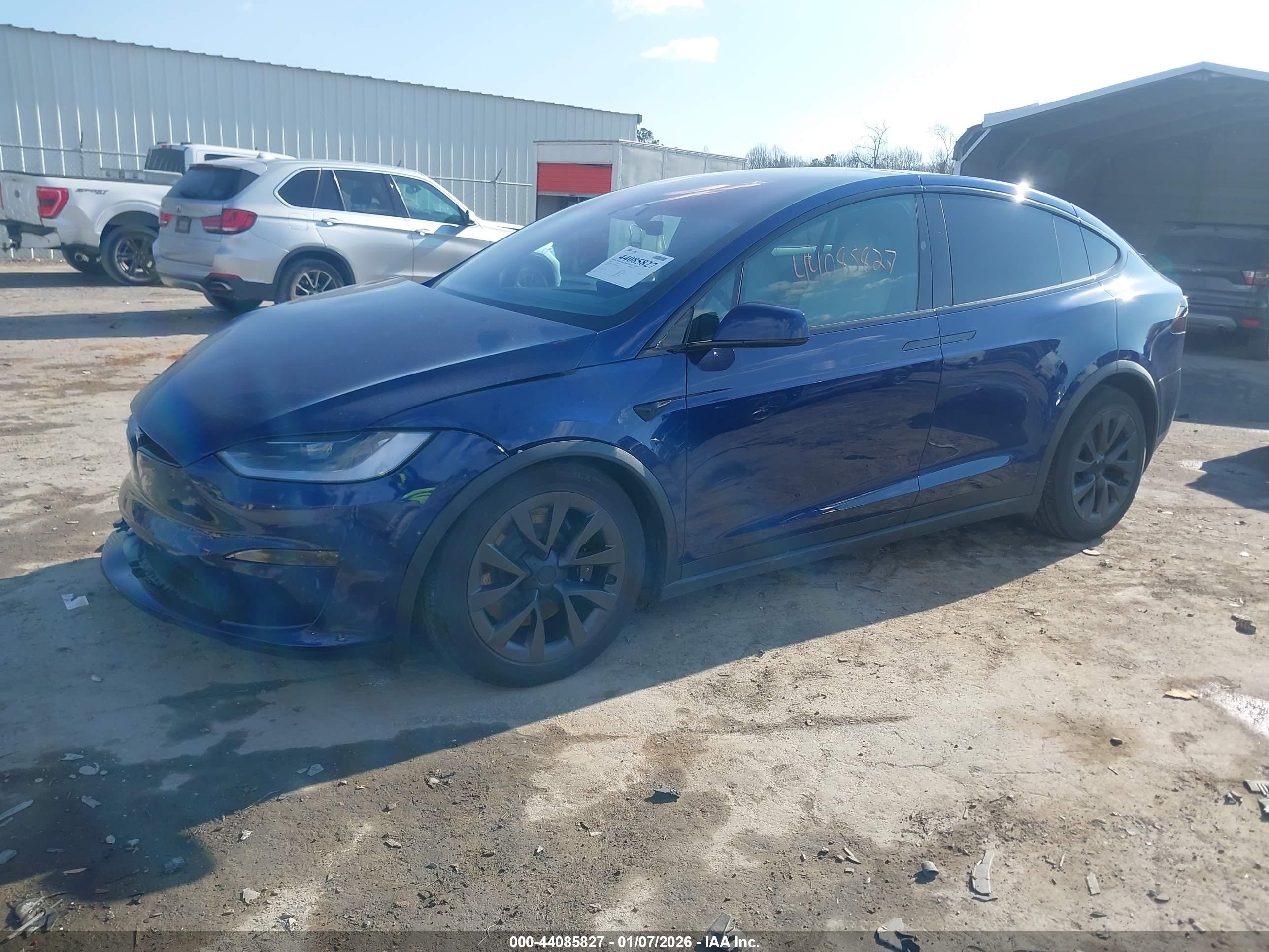 TESLA MODEL image 2