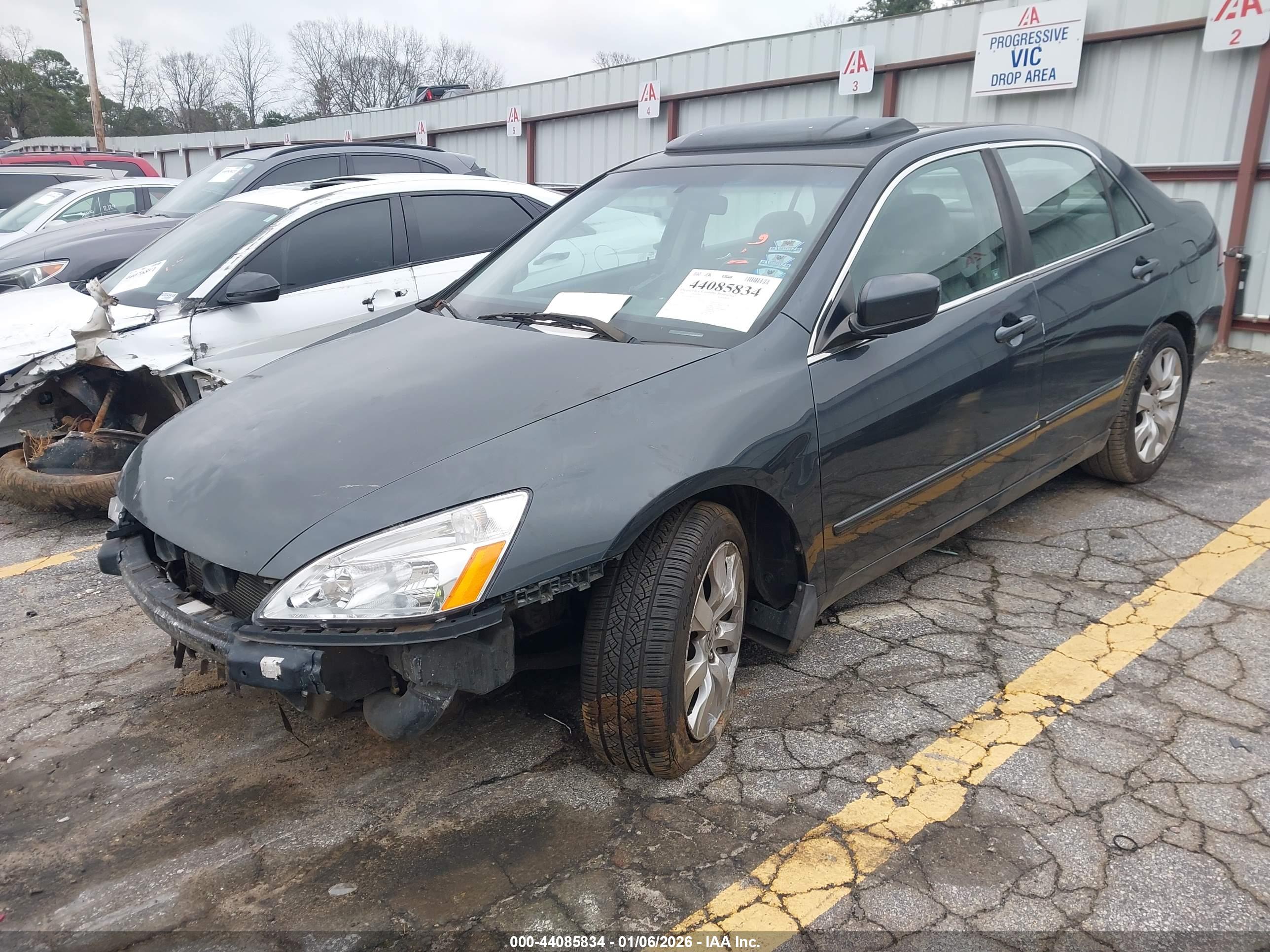 HONDA ACCORD image 2