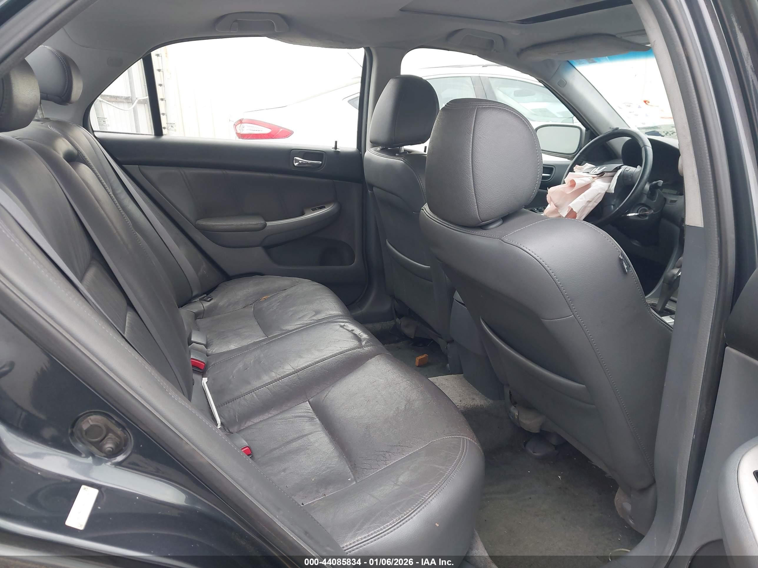 HONDA ACCORD image 8