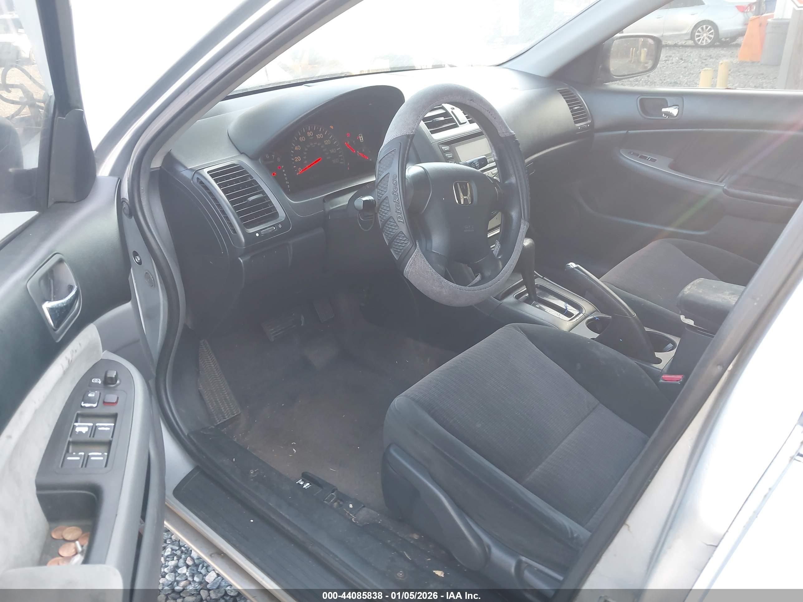 HONDA ACCORD image 5