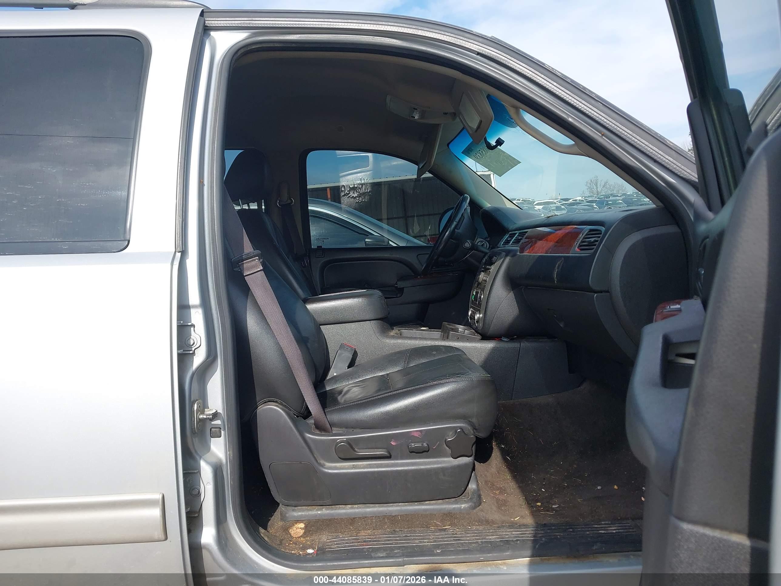 GMC YUKON image 5
