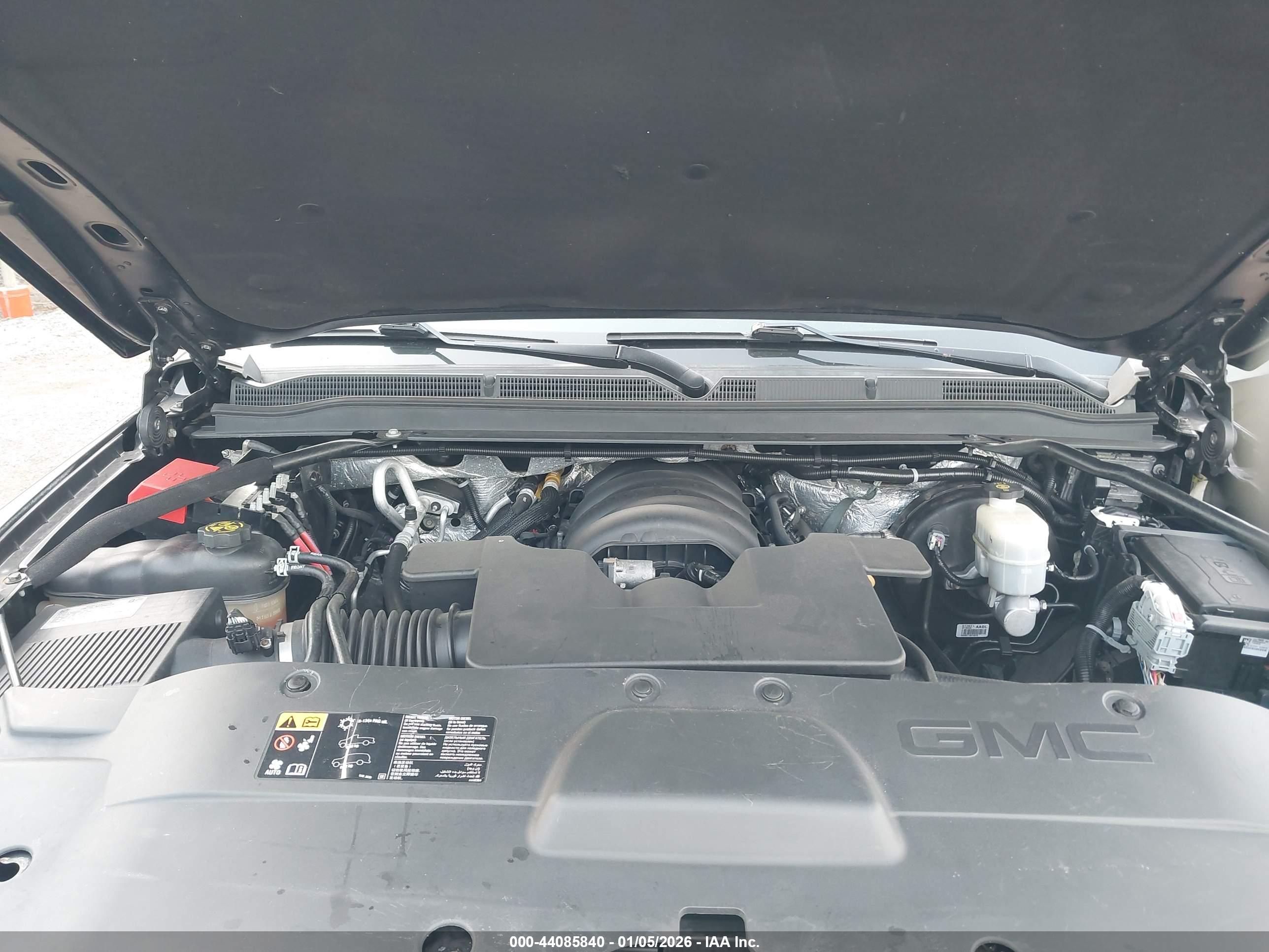 GMC YUKON image 10