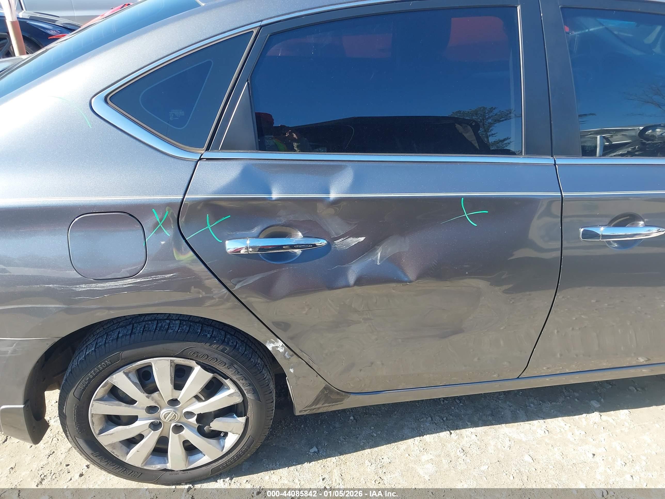 NISSAN SENTRA image 6