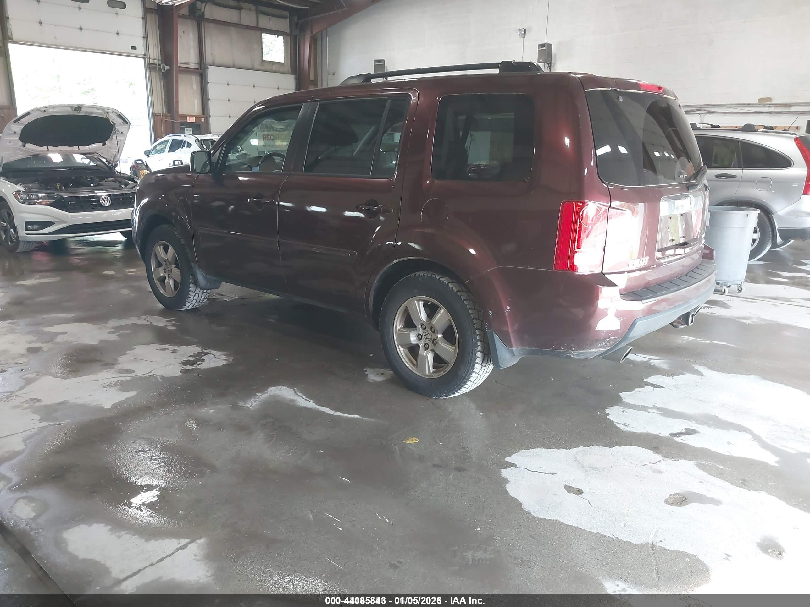 HONDA PILOT image 3