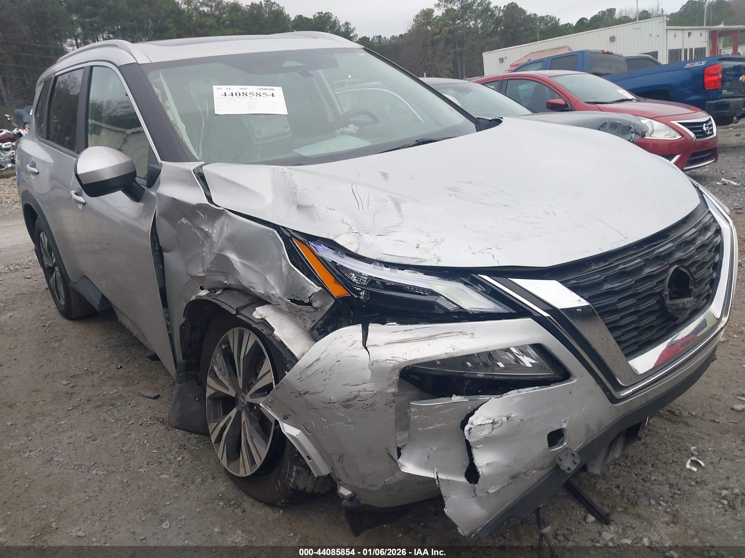 NISSAN ROGUE image 6