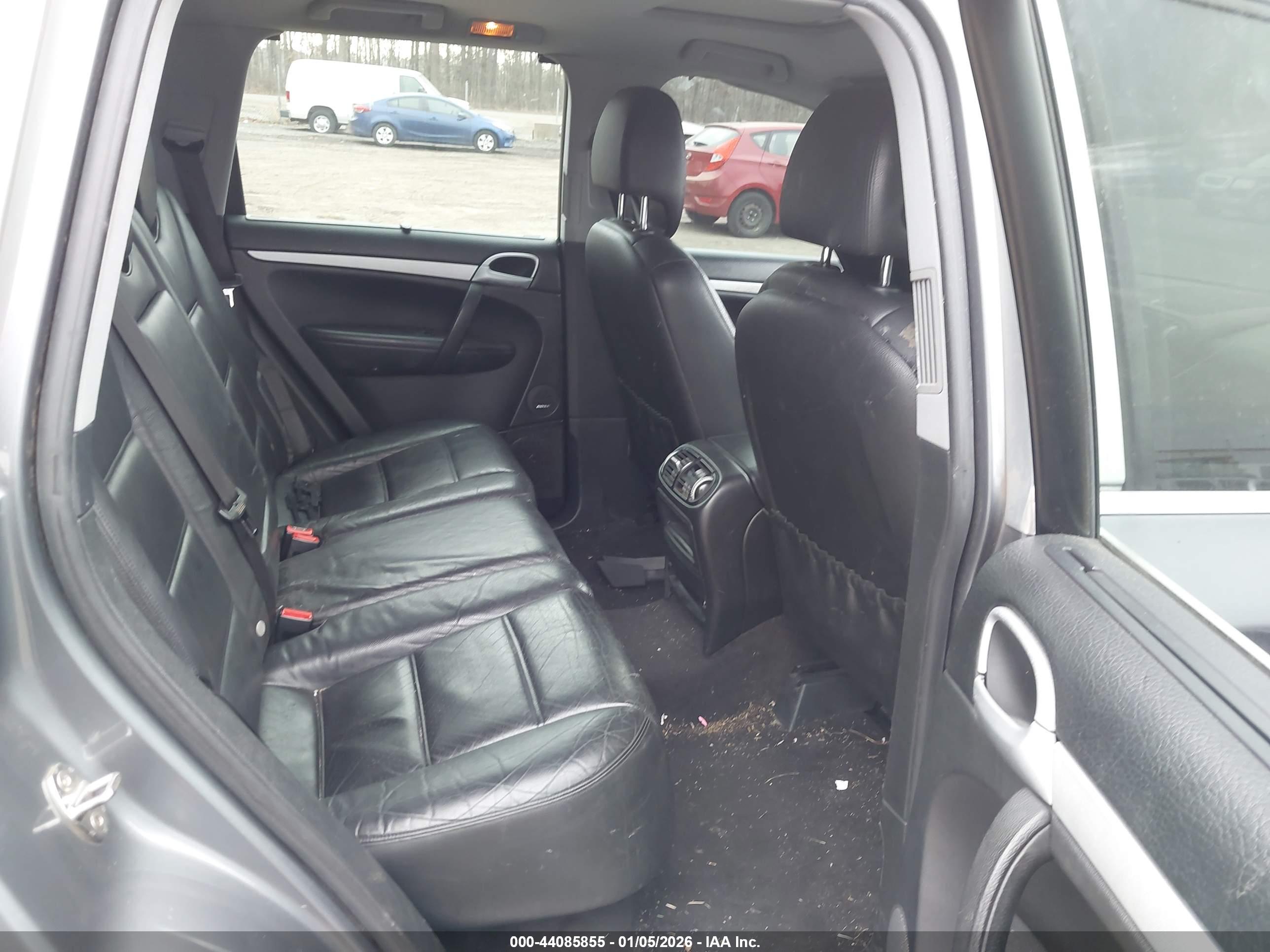 PORSCHE CAYENNE image 8