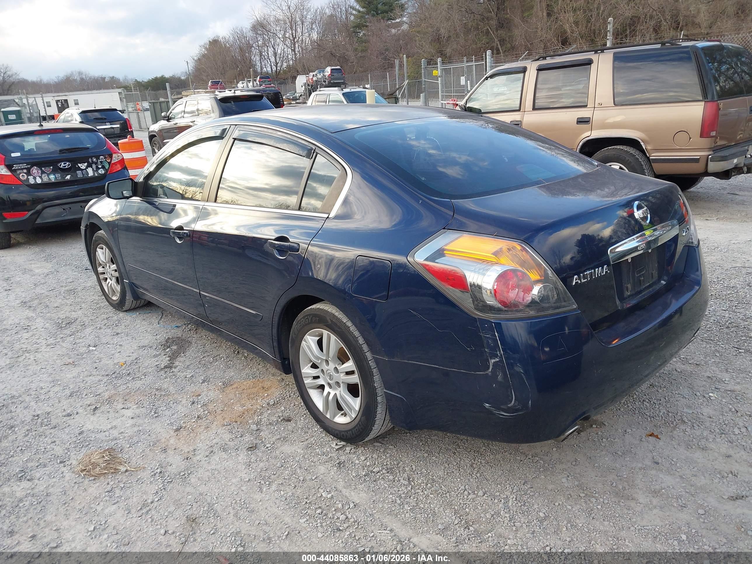 NISSAN ALTIMA image 3
