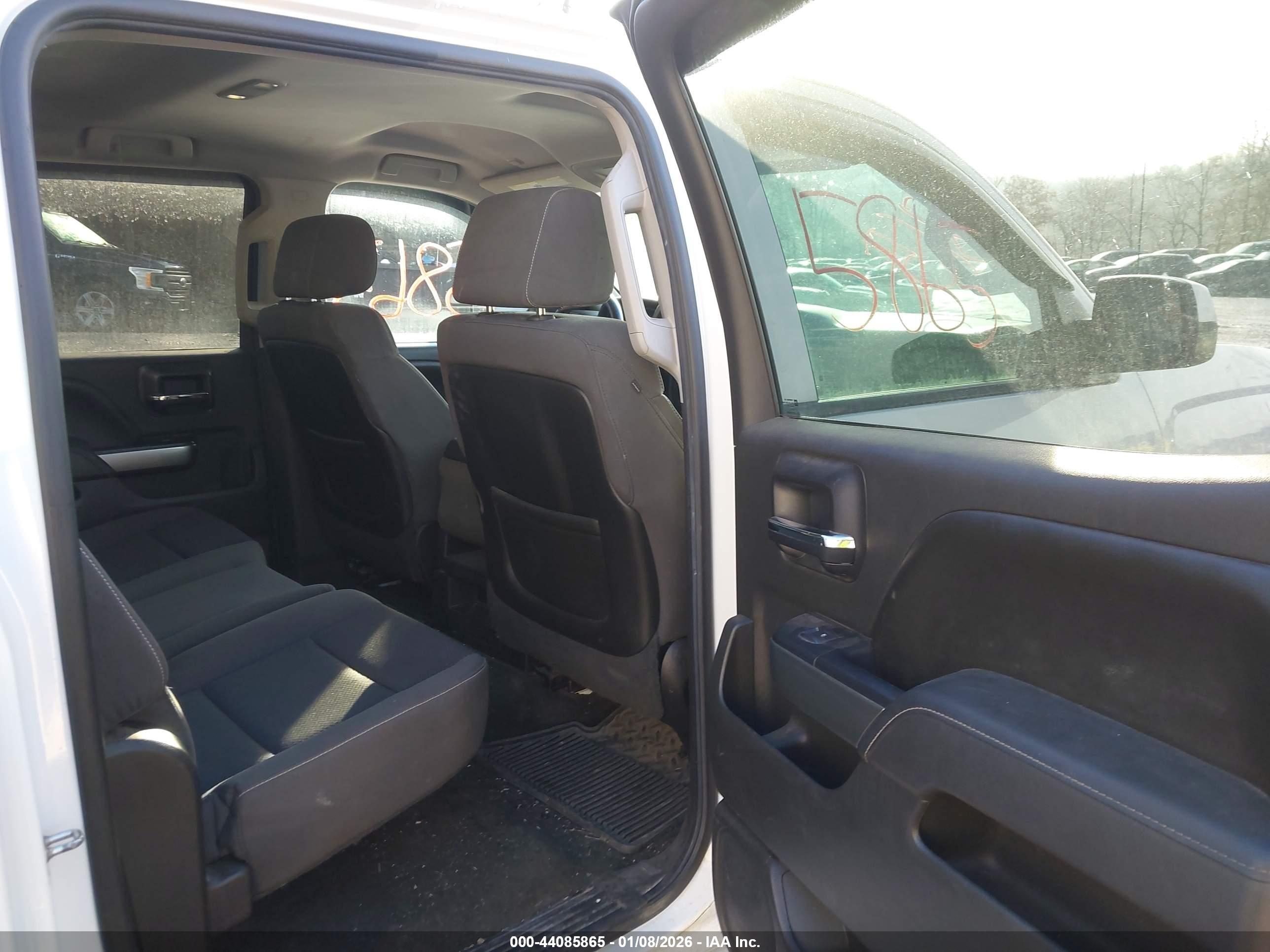 CHEVROLET SILVERADO image 8