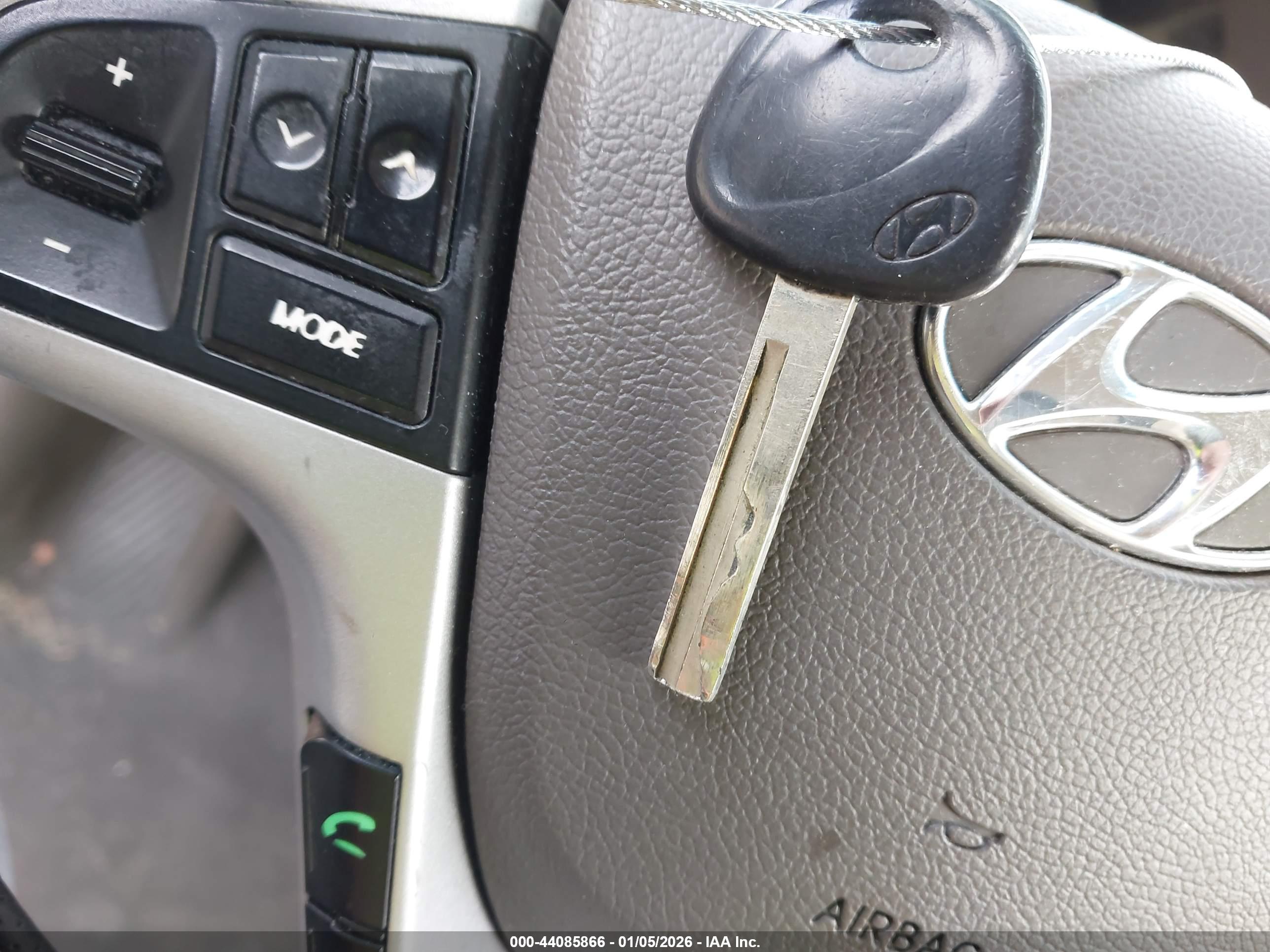 HYUNDAI ACCENT image 11