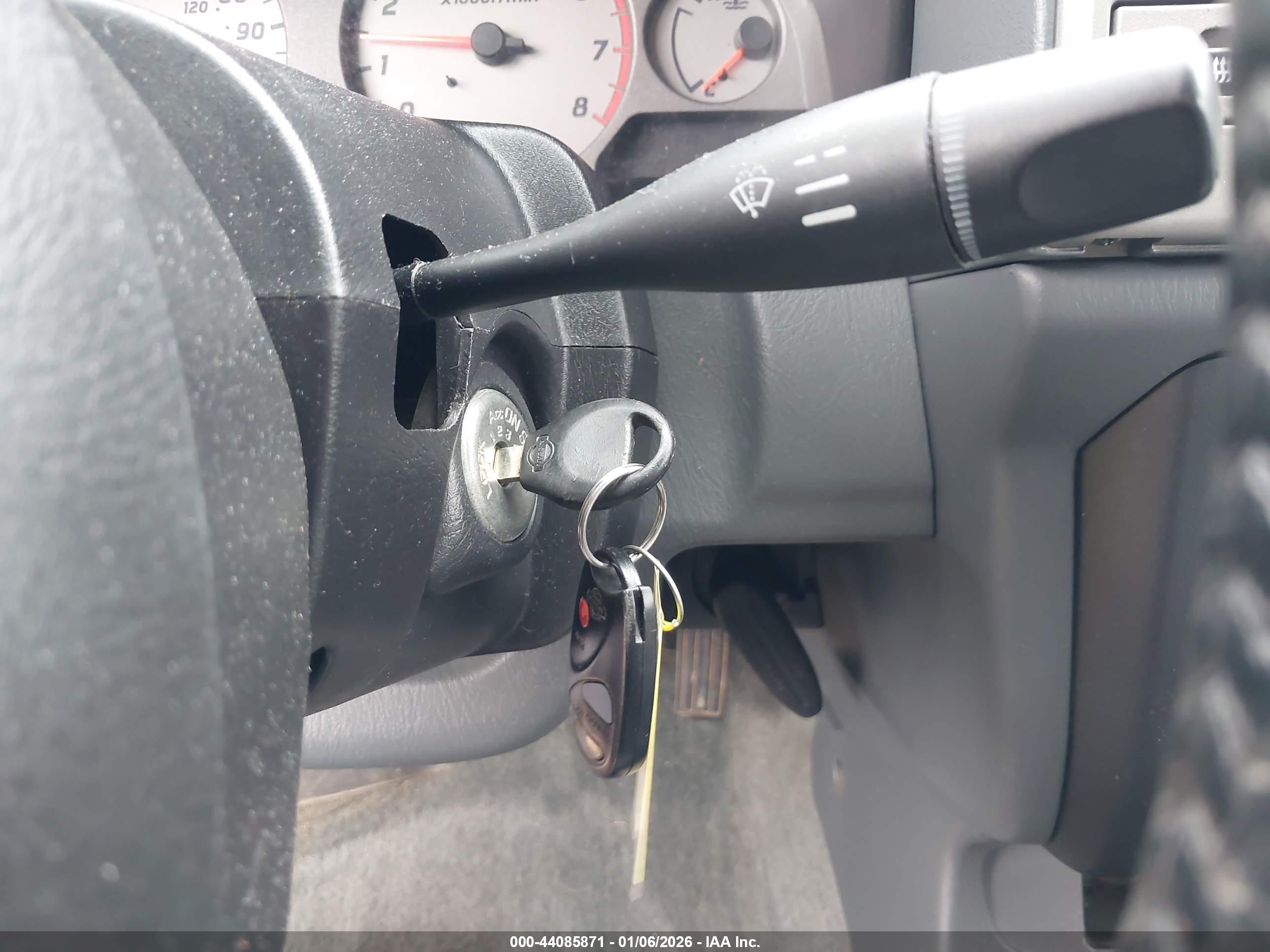 NISSAN FRONTIER image 11