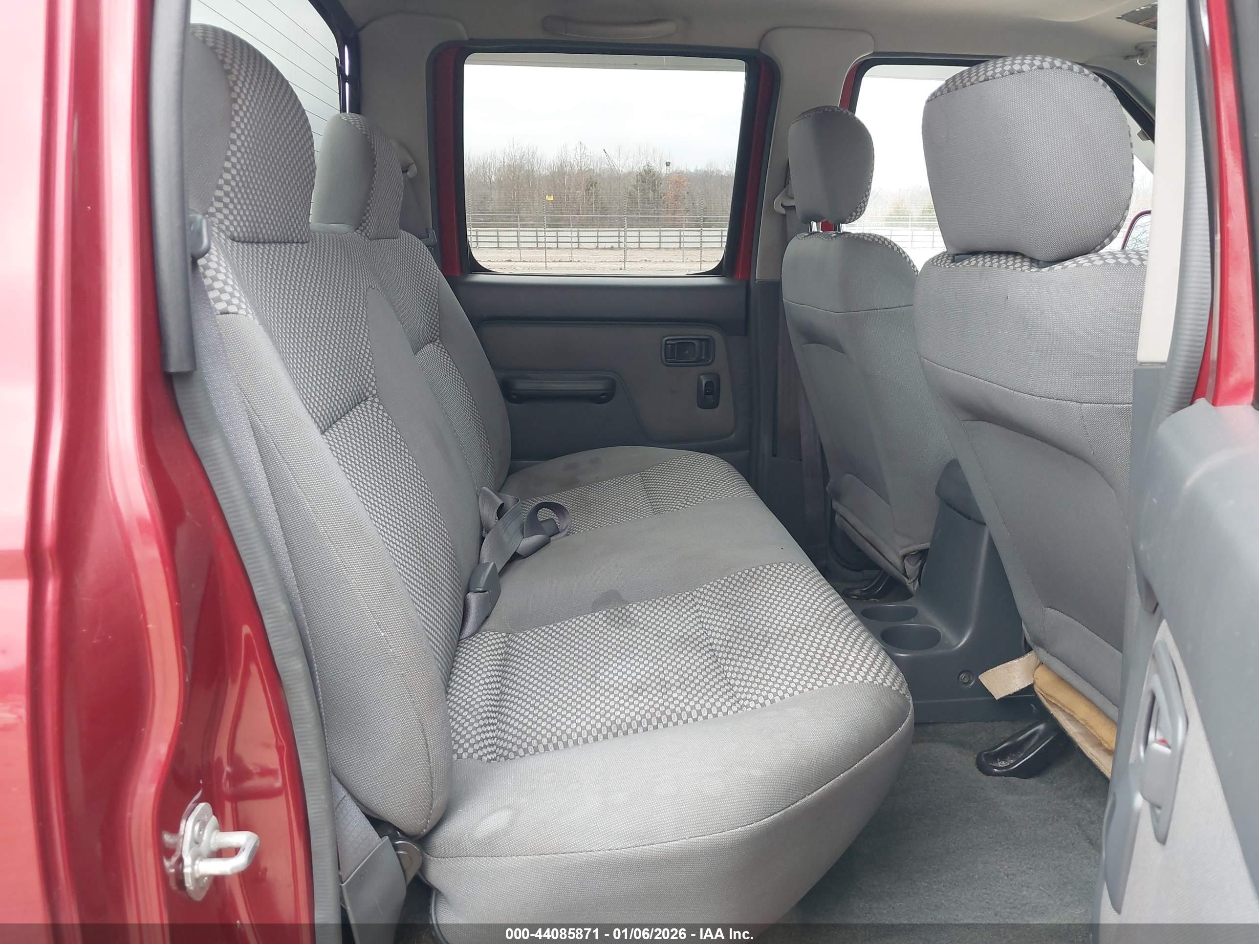 NISSAN FRONTIER image 8