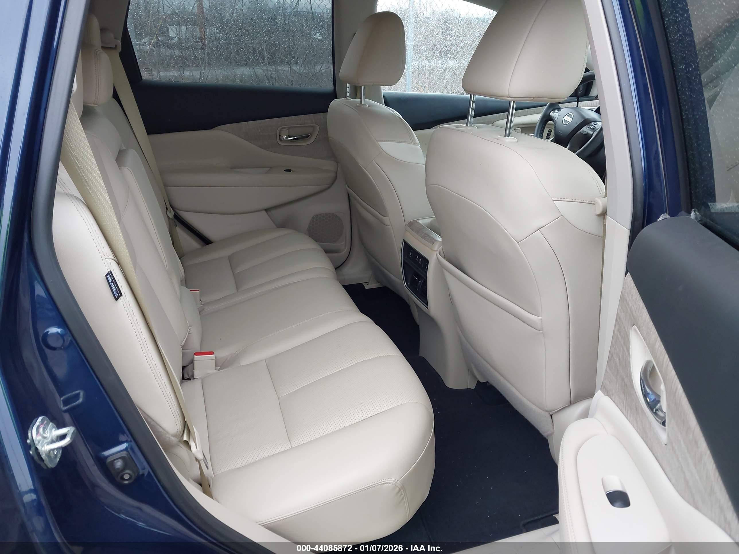 NISSAN MURANO image 8