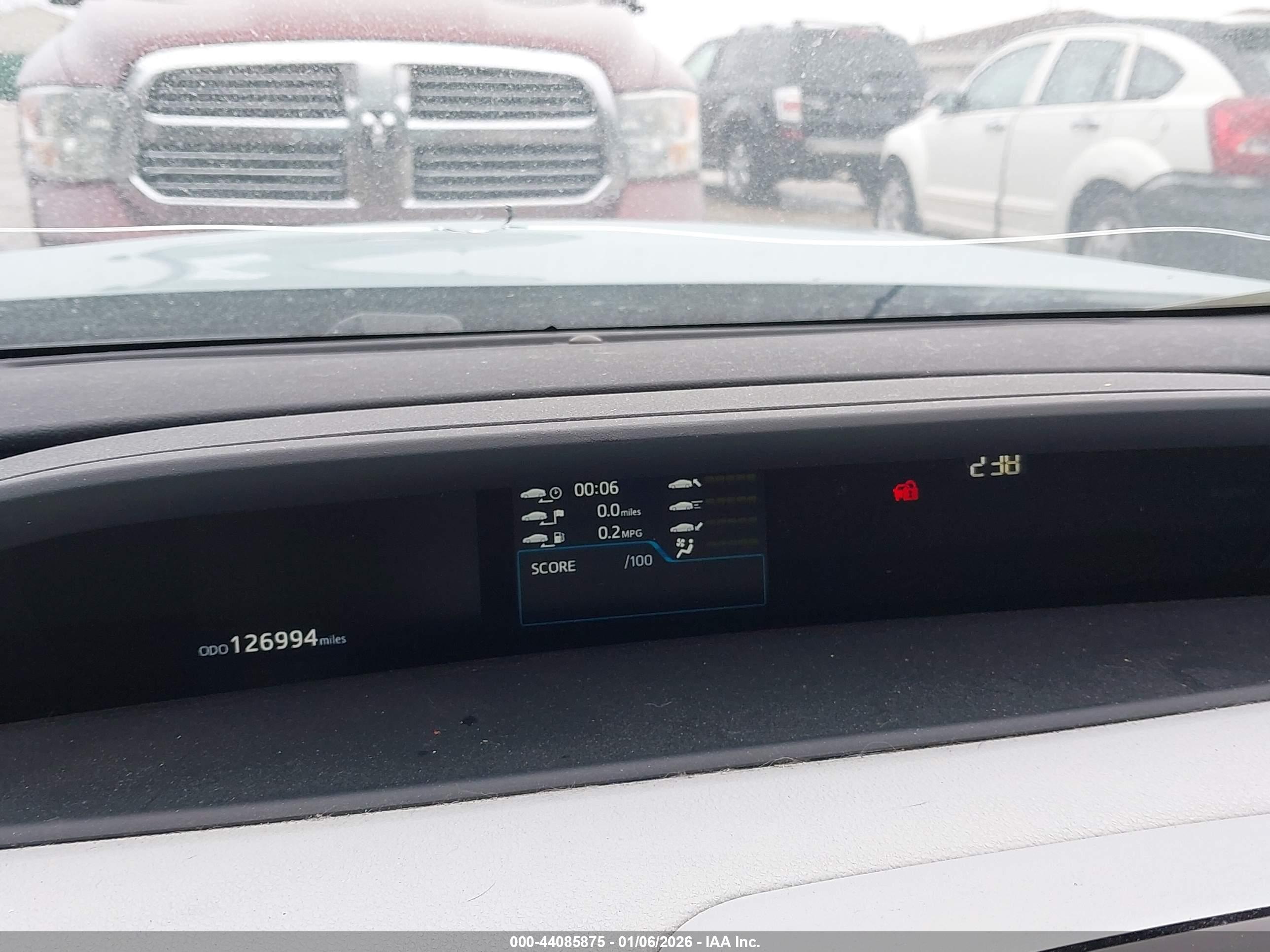 TOYOTA PRIUS image 7