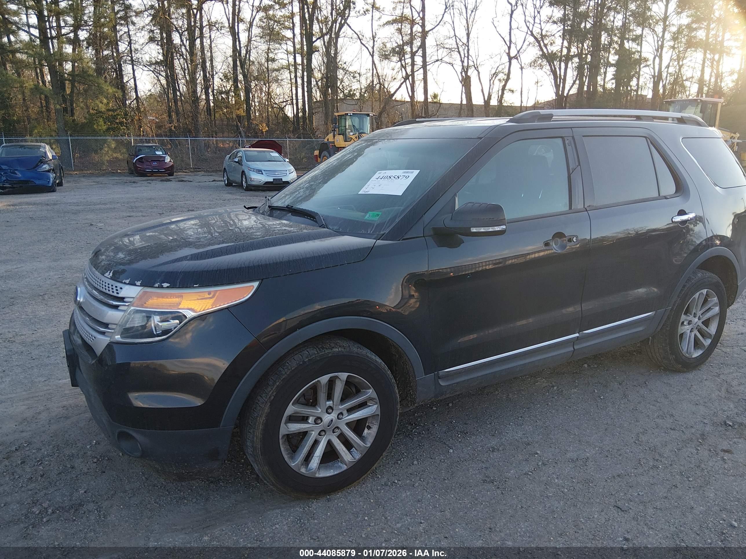 FORD EXPLORER image 6