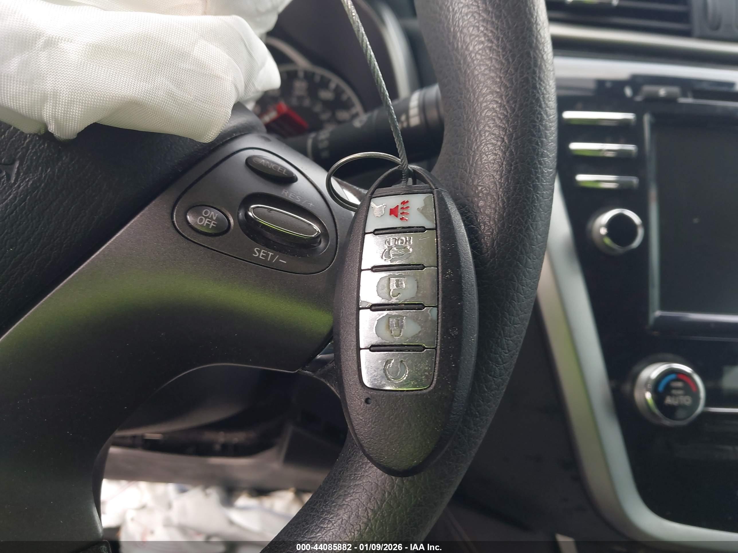 NISSAN MURANO image 11