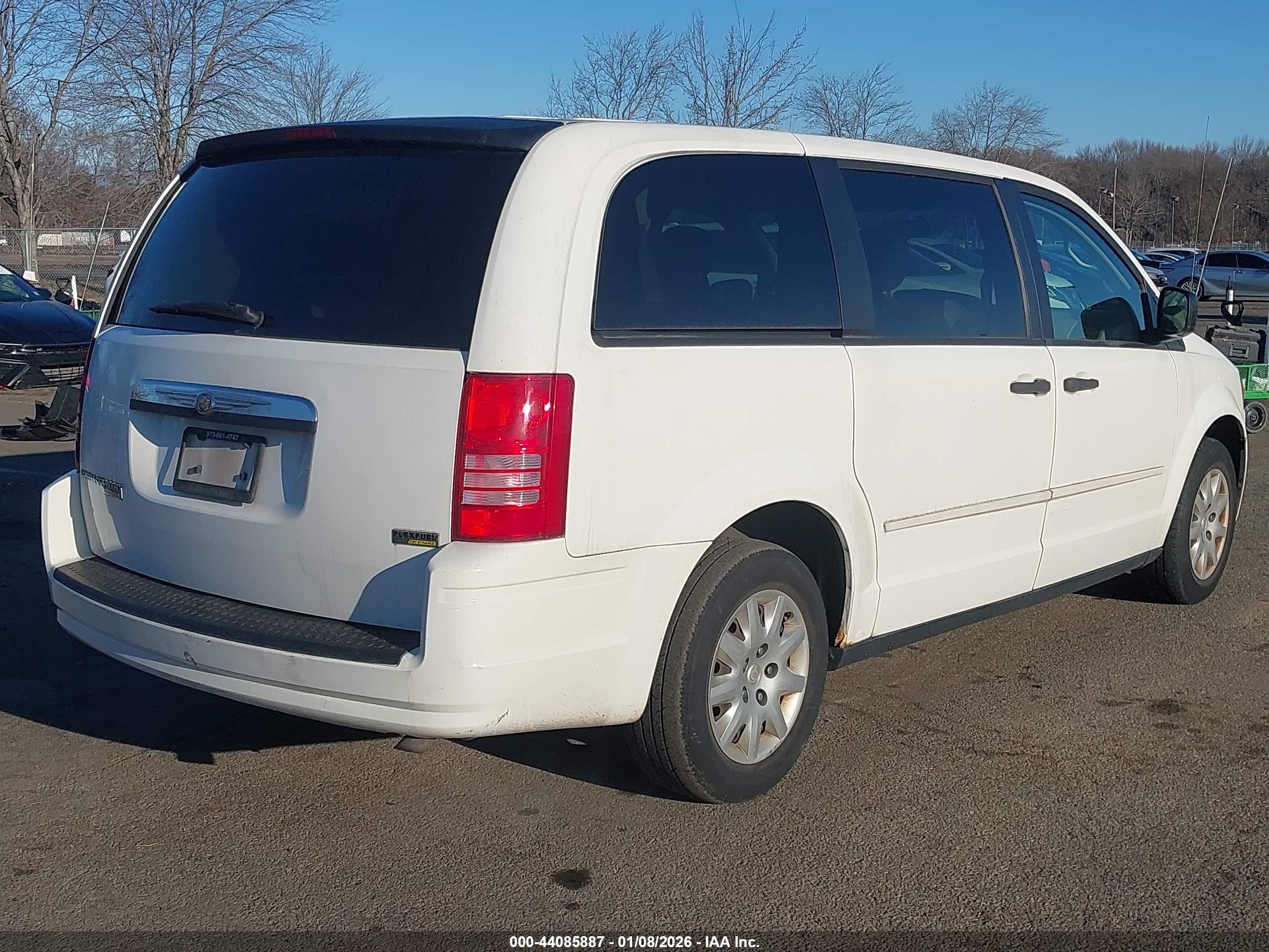CHRYSLER TOWN image 4