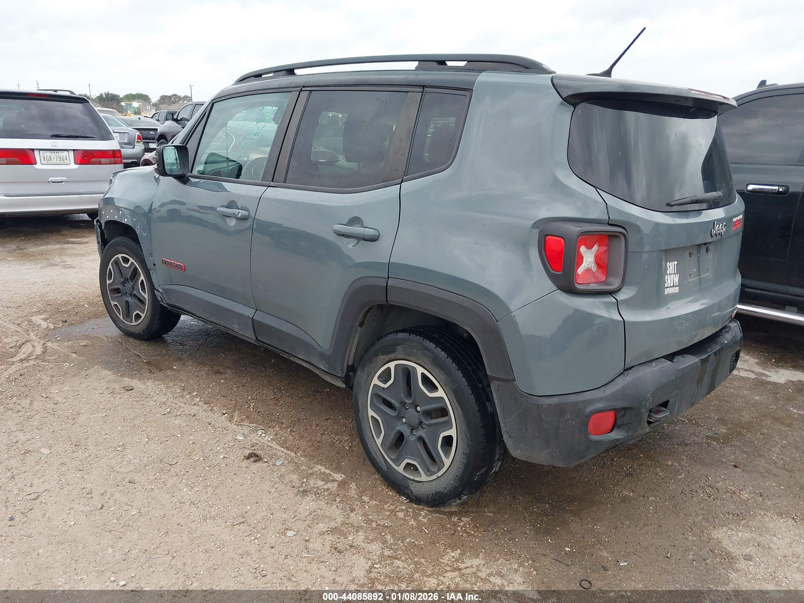 JEEP RENEGADE image 3