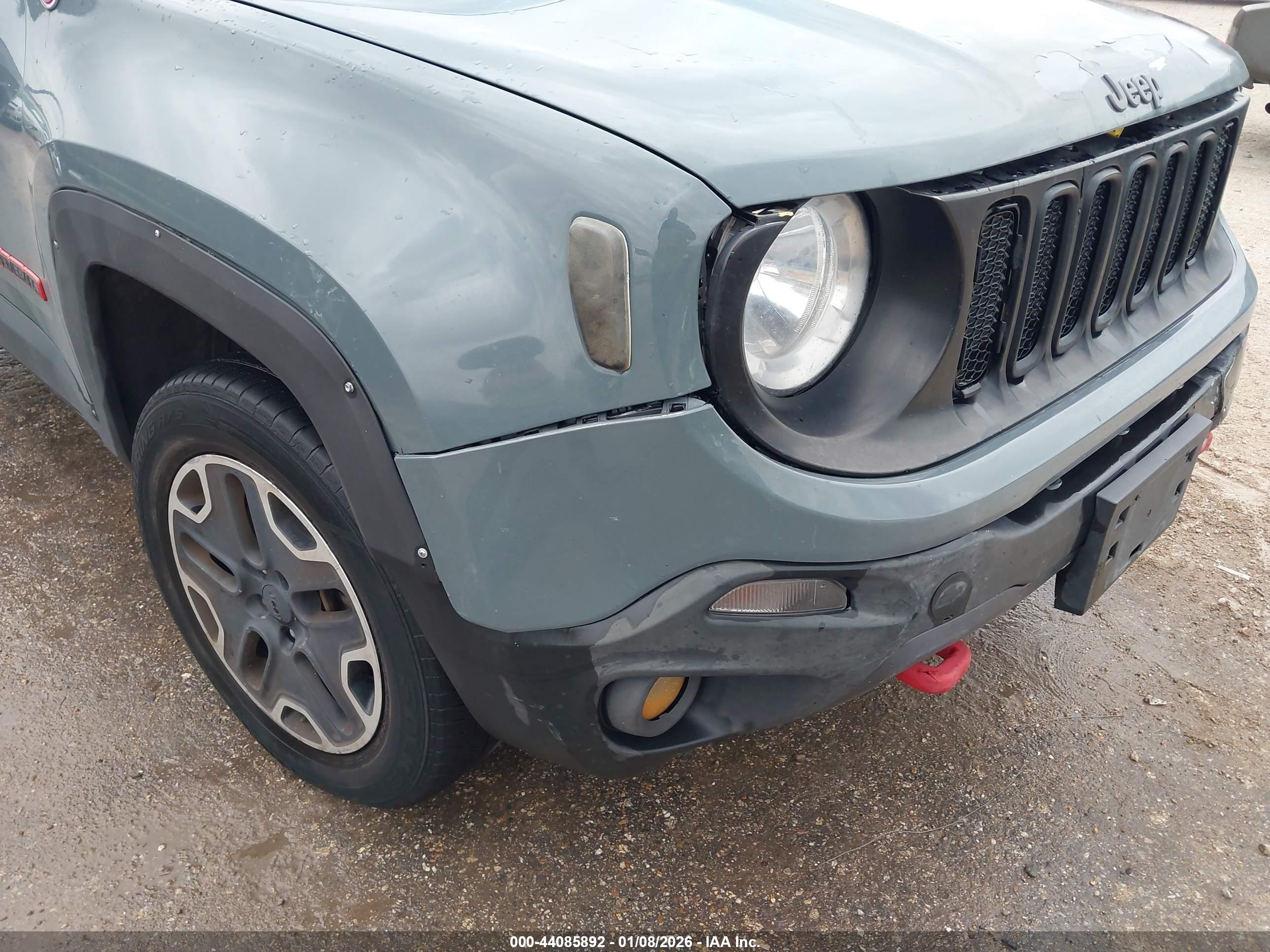 JEEP RENEGADE image 6