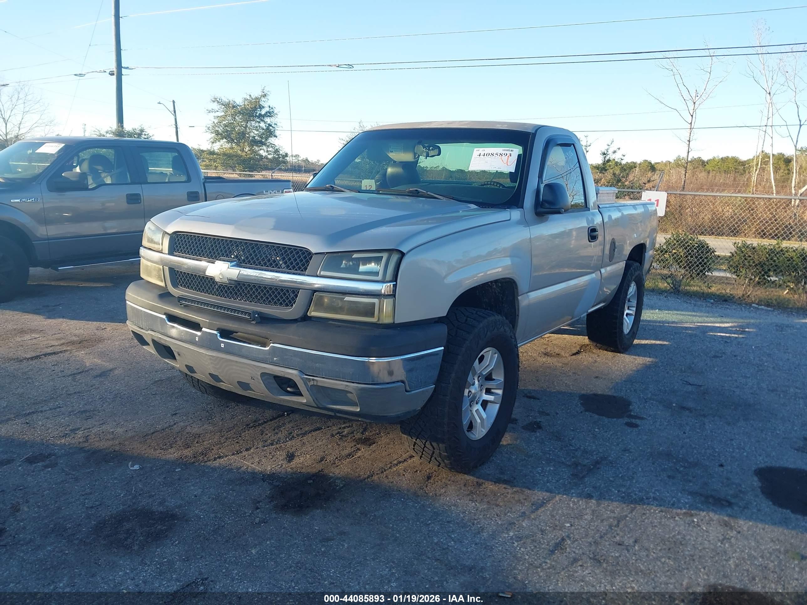 CHEVROLET SILVERADO image 2