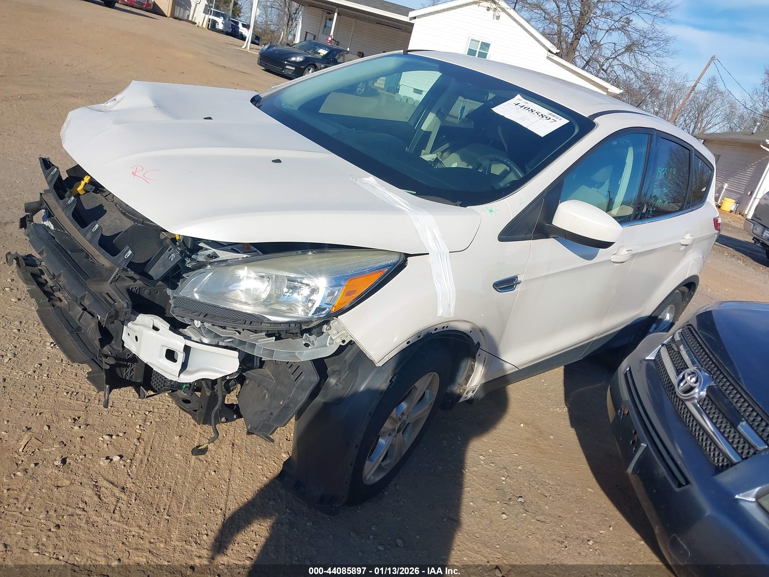 FORD ESCAPE image 2