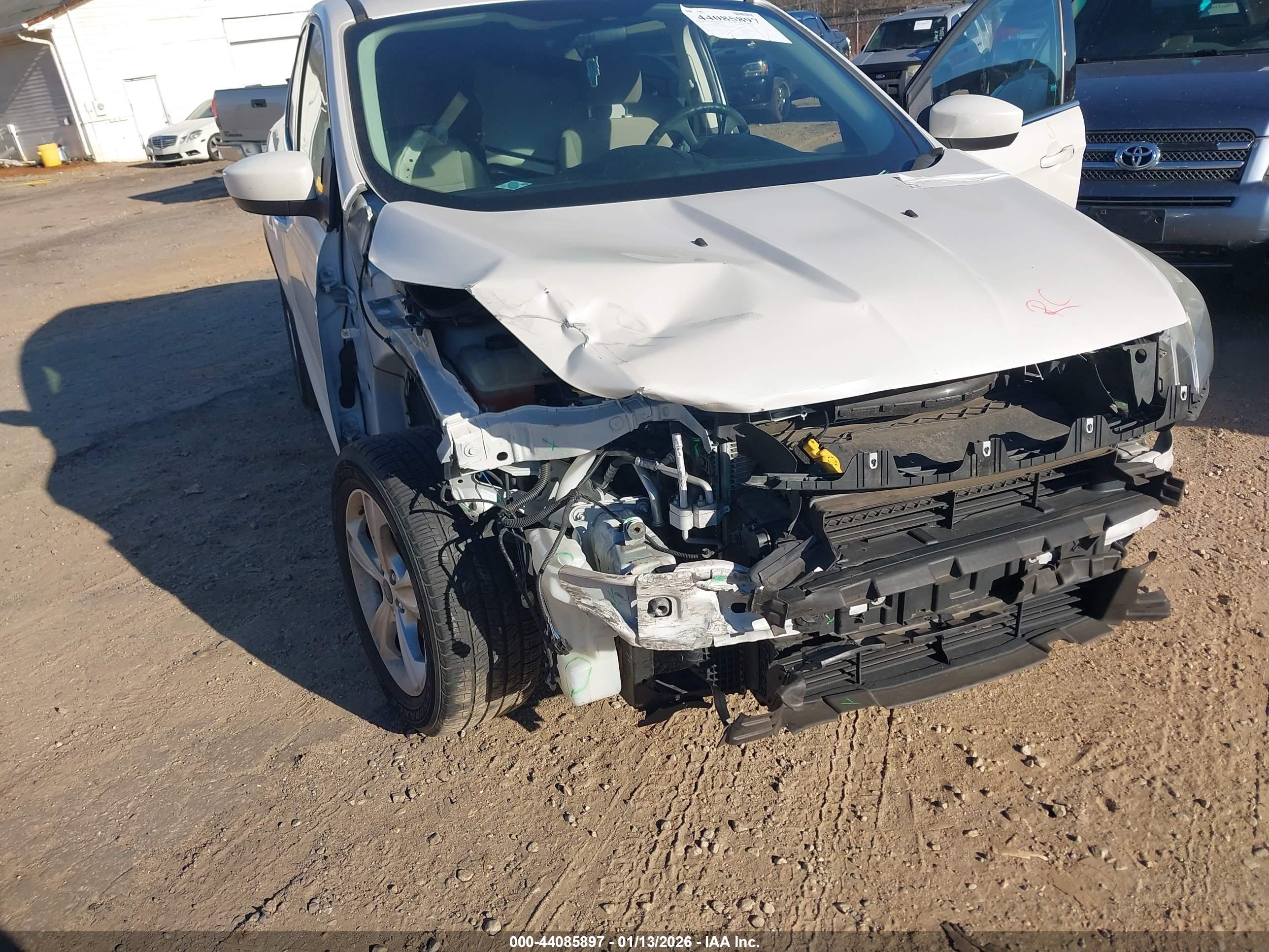FORD ESCAPE image 6