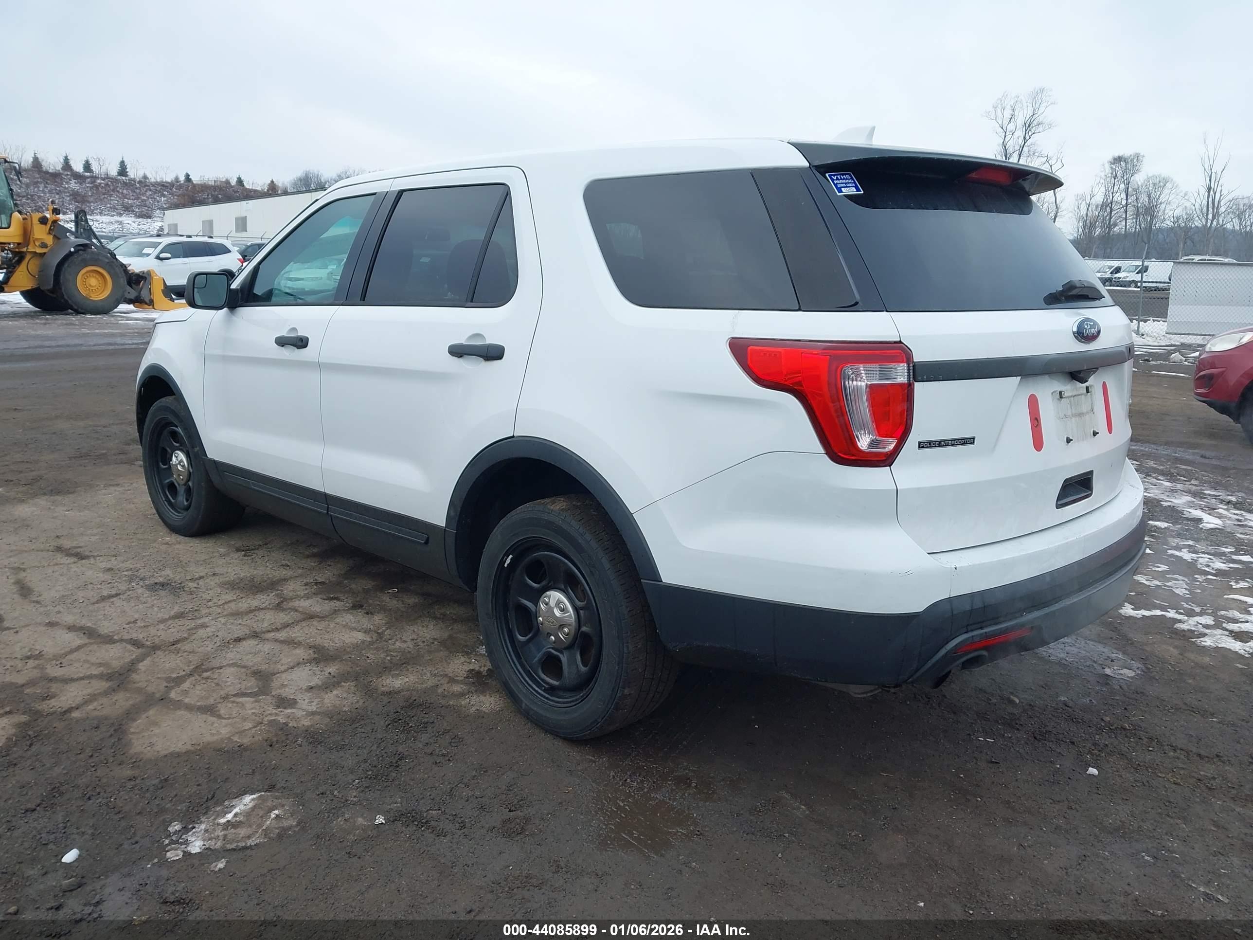 FORD UTILITY image 3