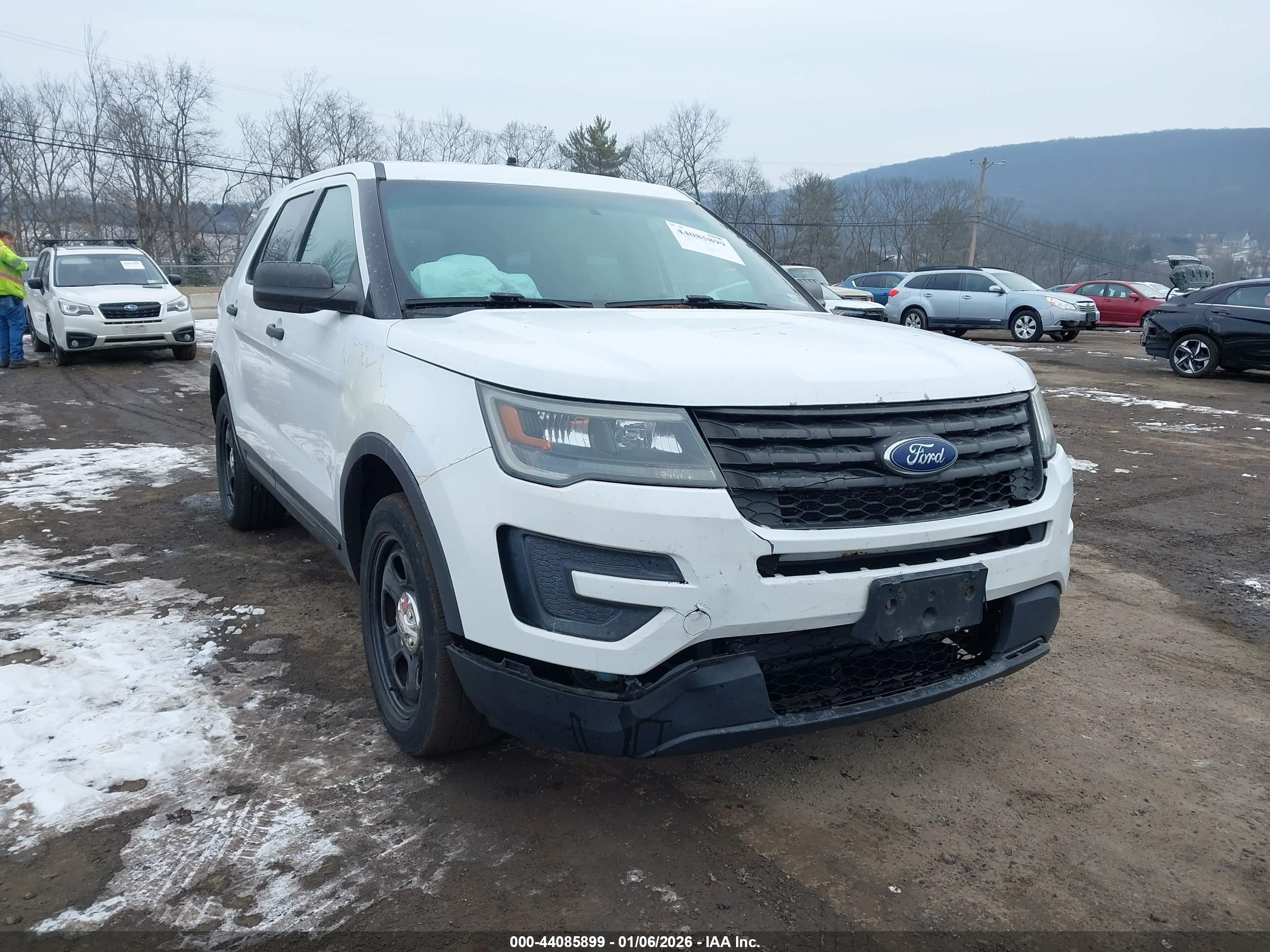FORD UTILITY image 6