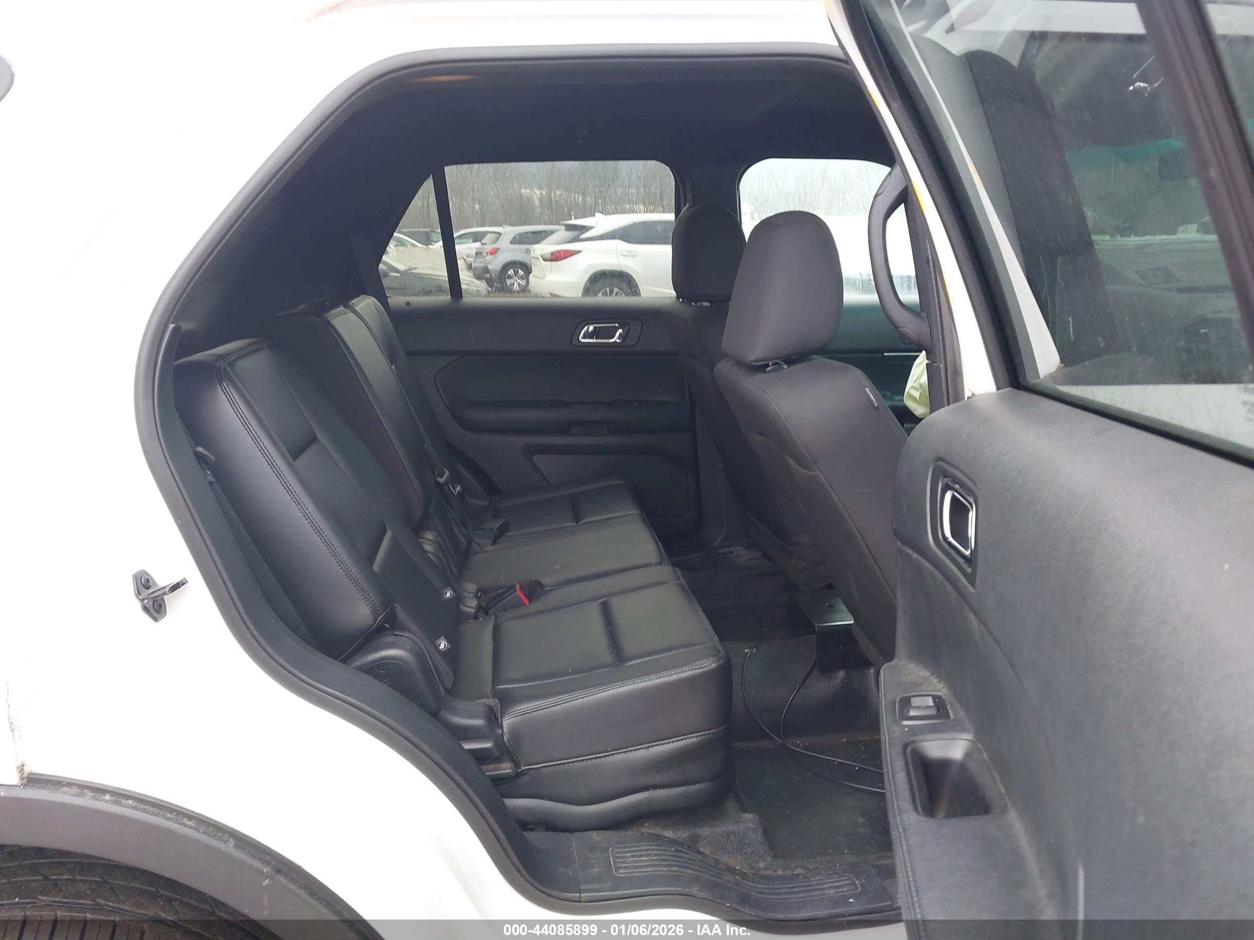 FORD UTILITY image 8