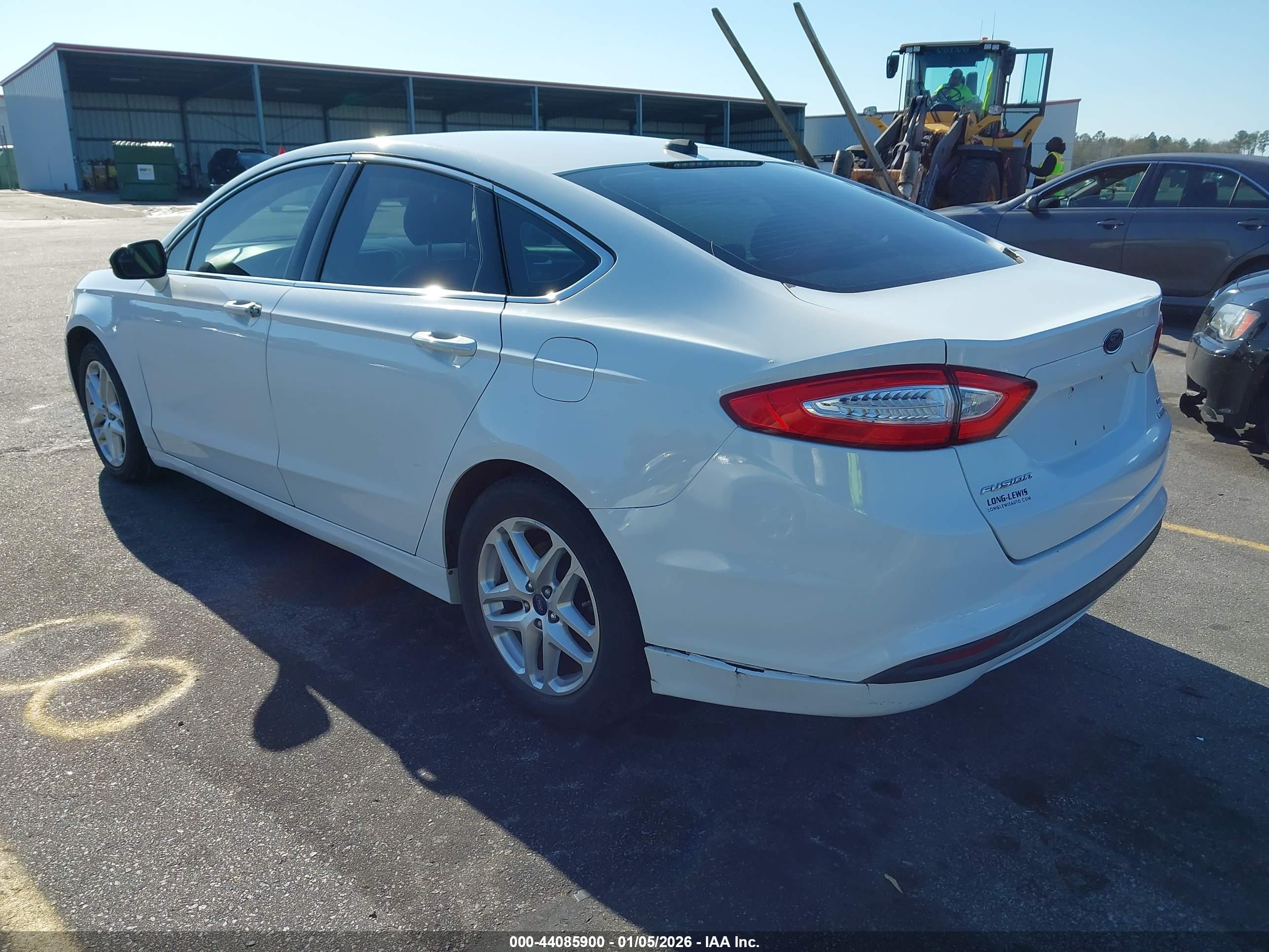 FORD FUSION image 3