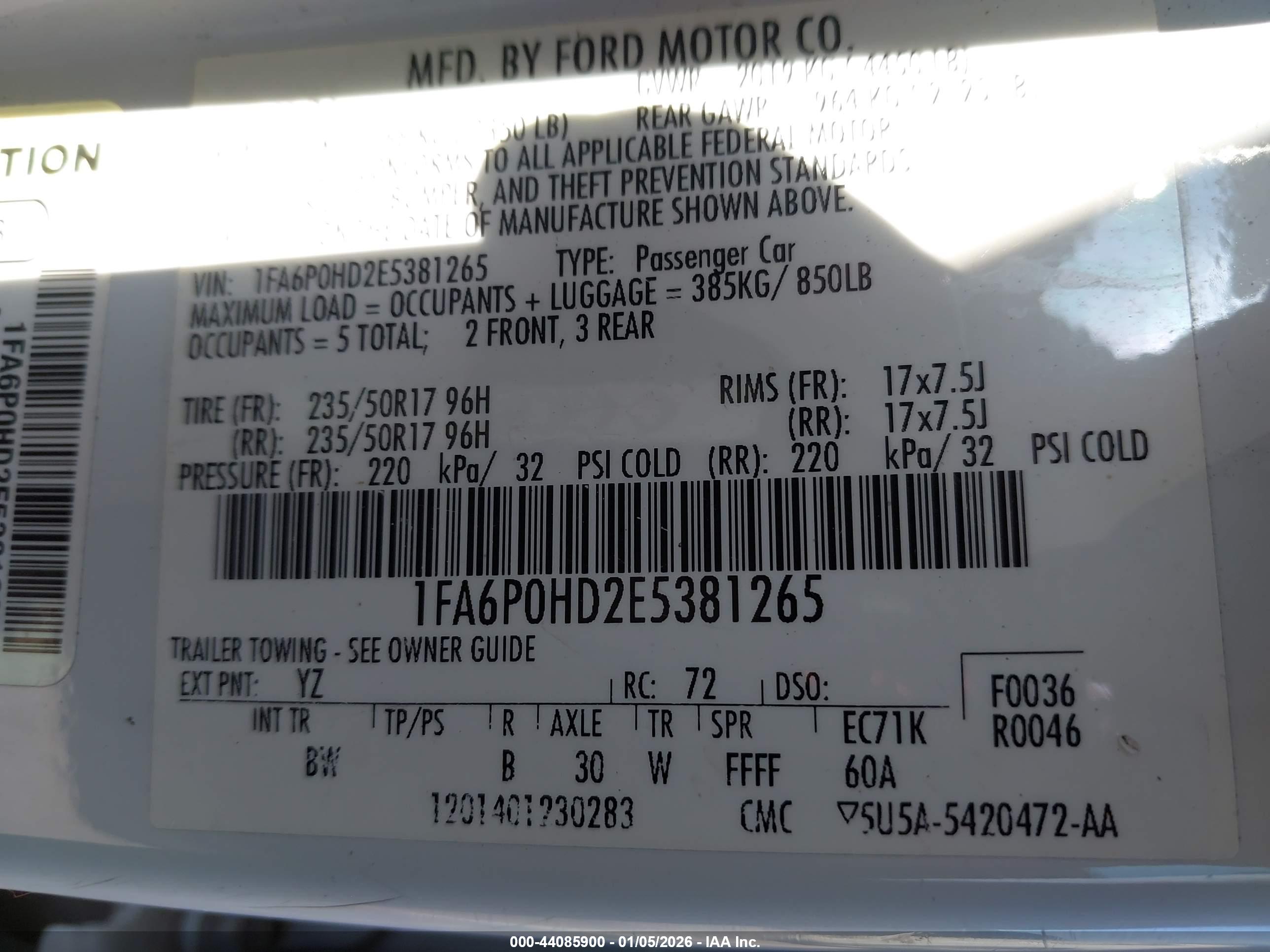 FORD FUSION image 9