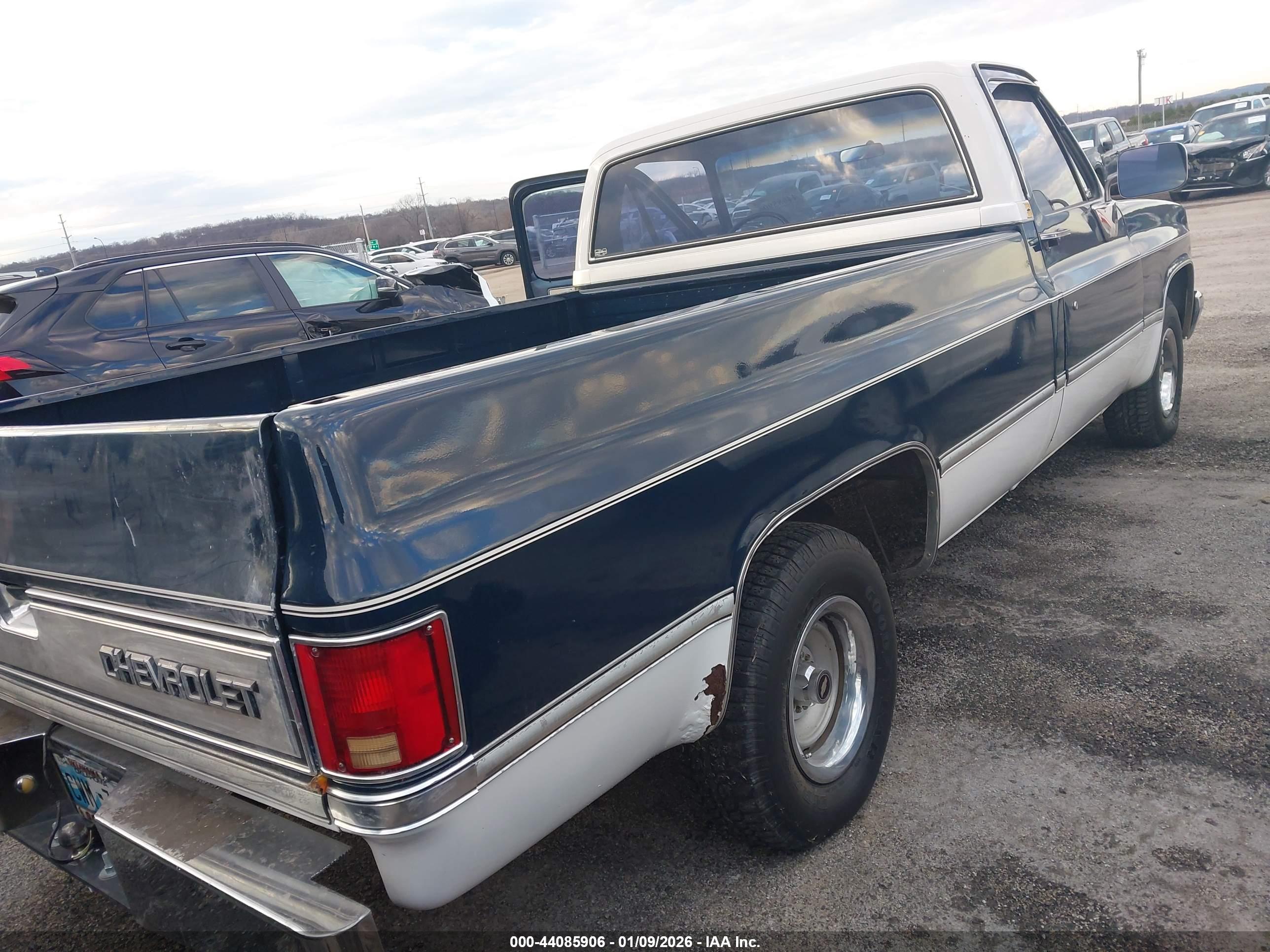 CHEVROLET C10 image 4