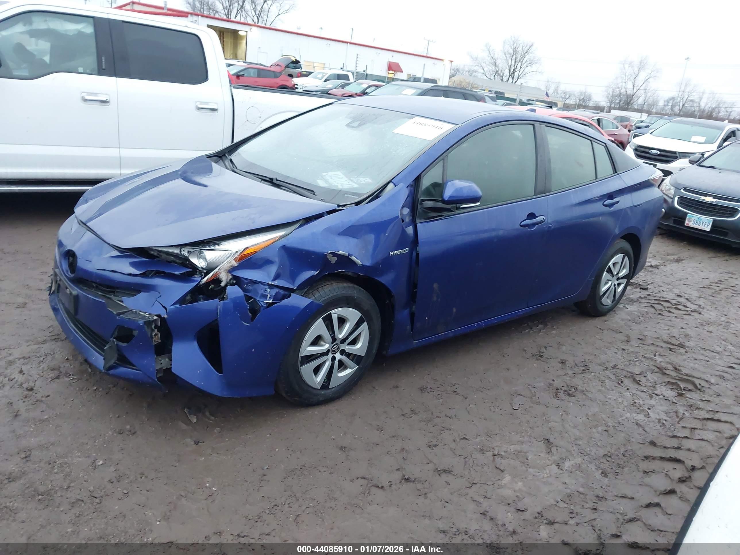 TOYOTA PRIUS image 2