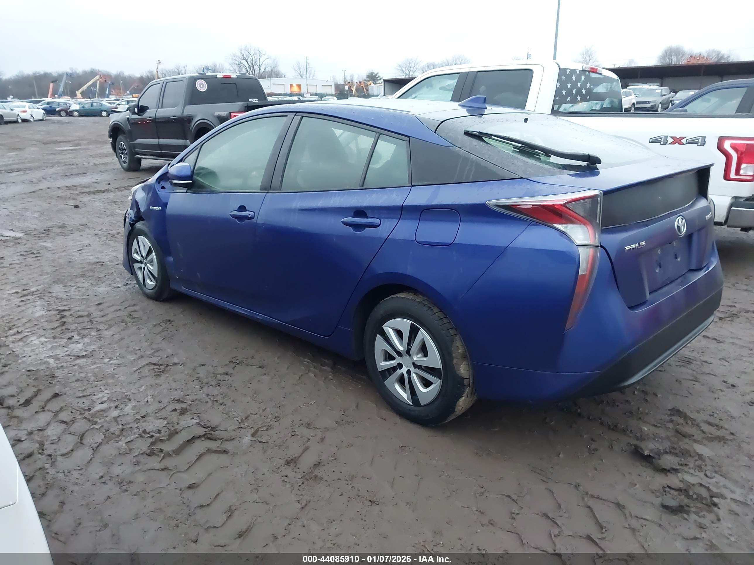 TOYOTA PRIUS image 3