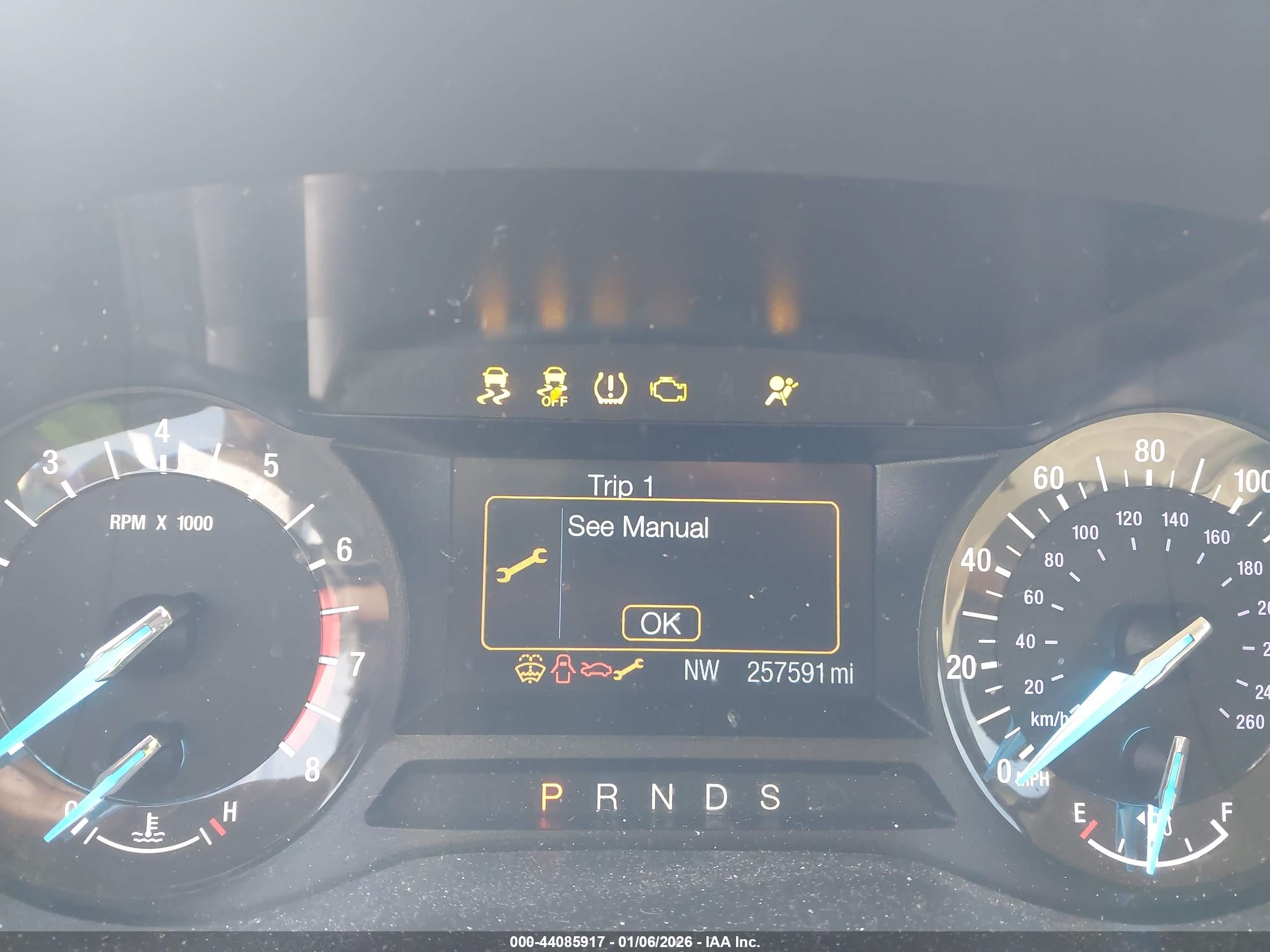 FORD FUSION image 7