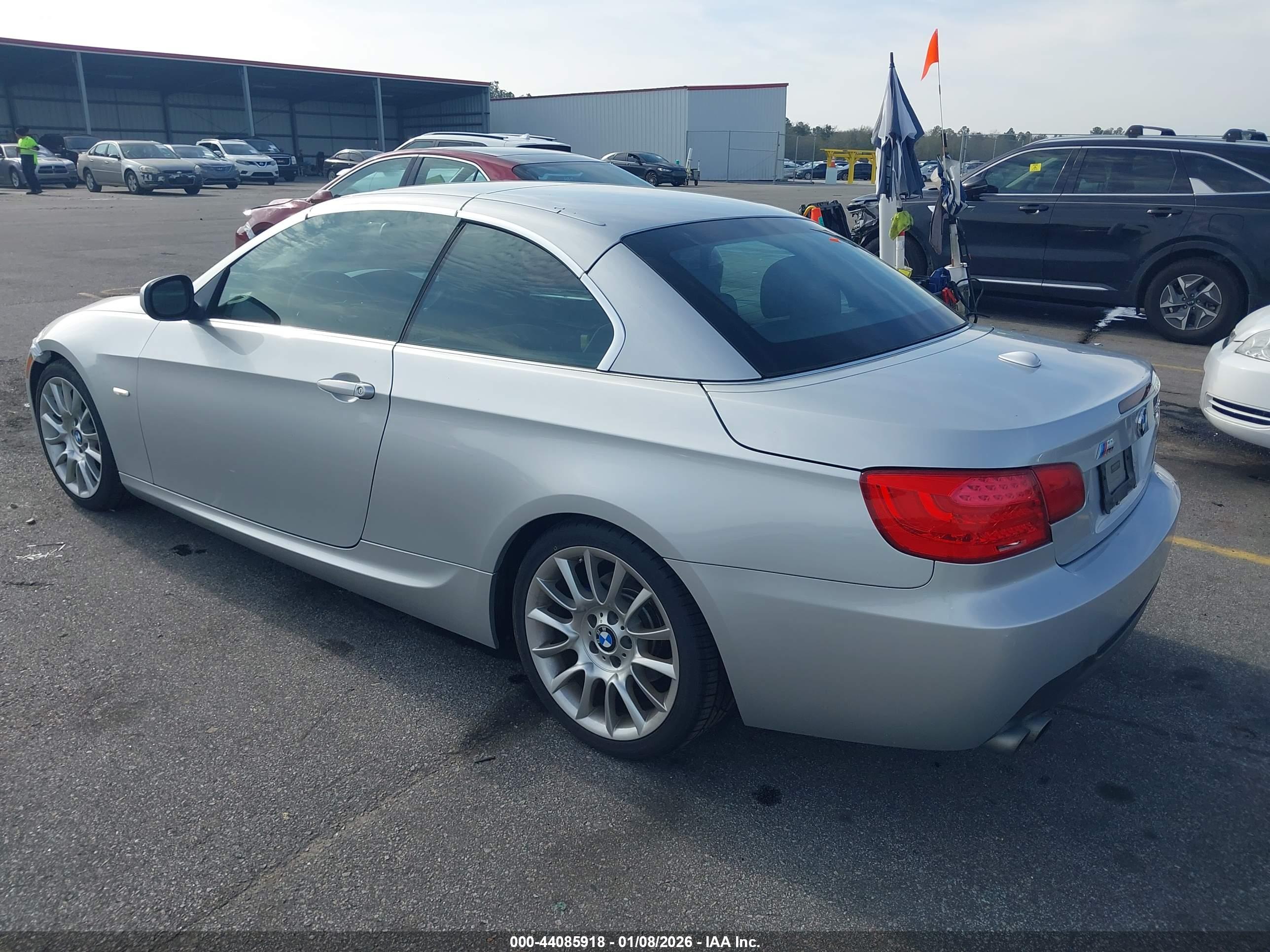 BMW 328I image 3