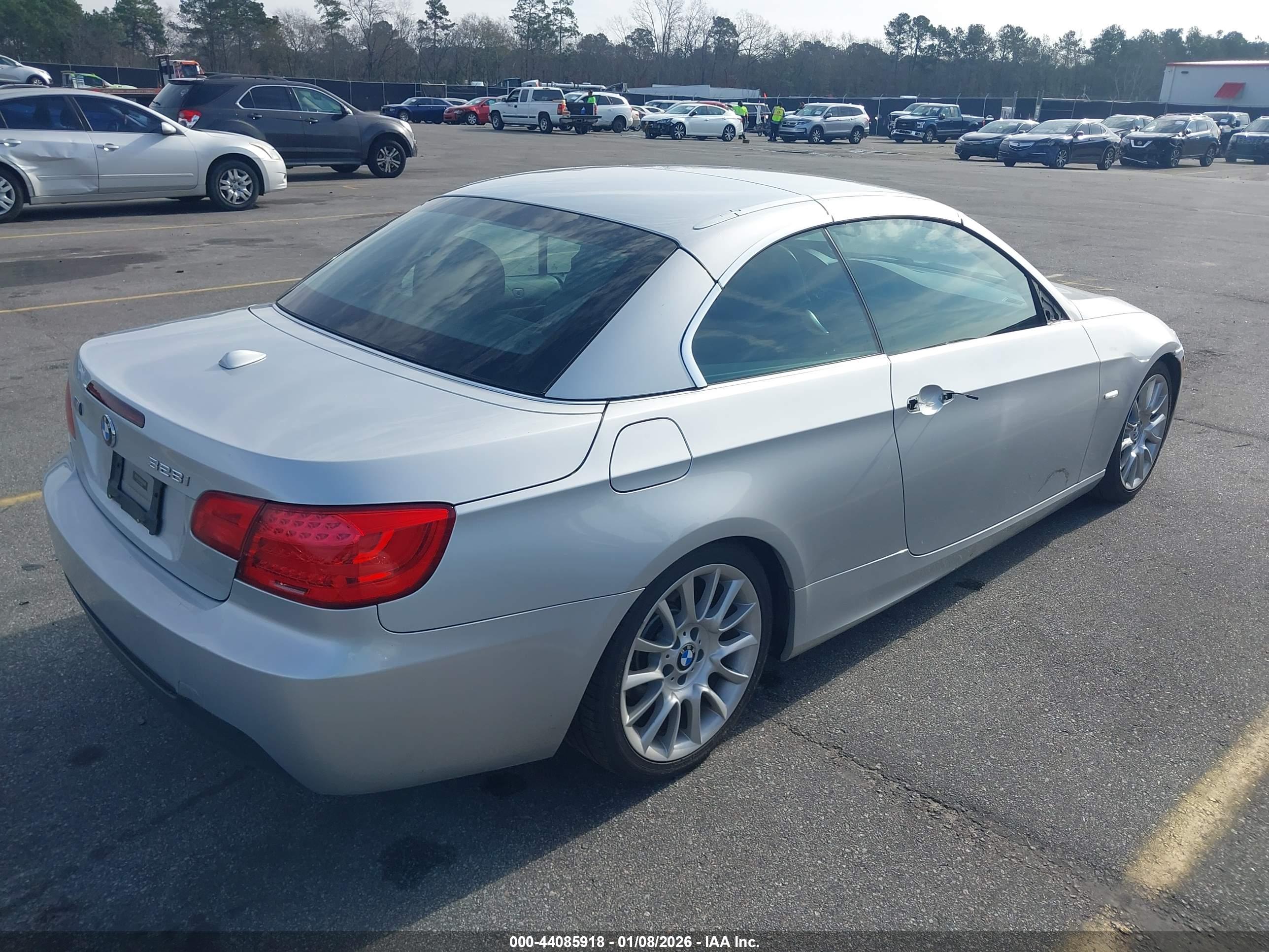 BMW 328I image 4