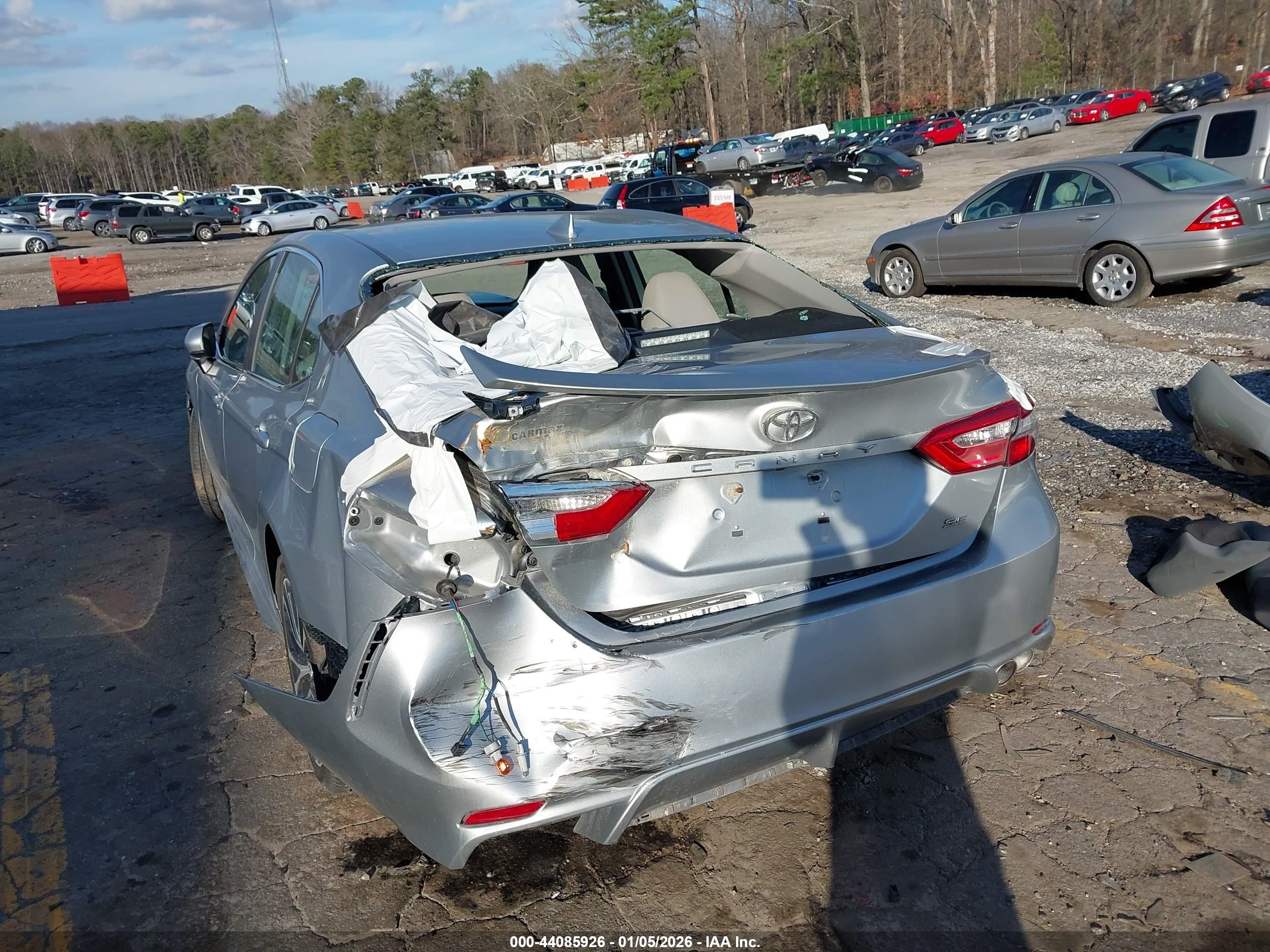 TOYOTA CAMRY image 3
