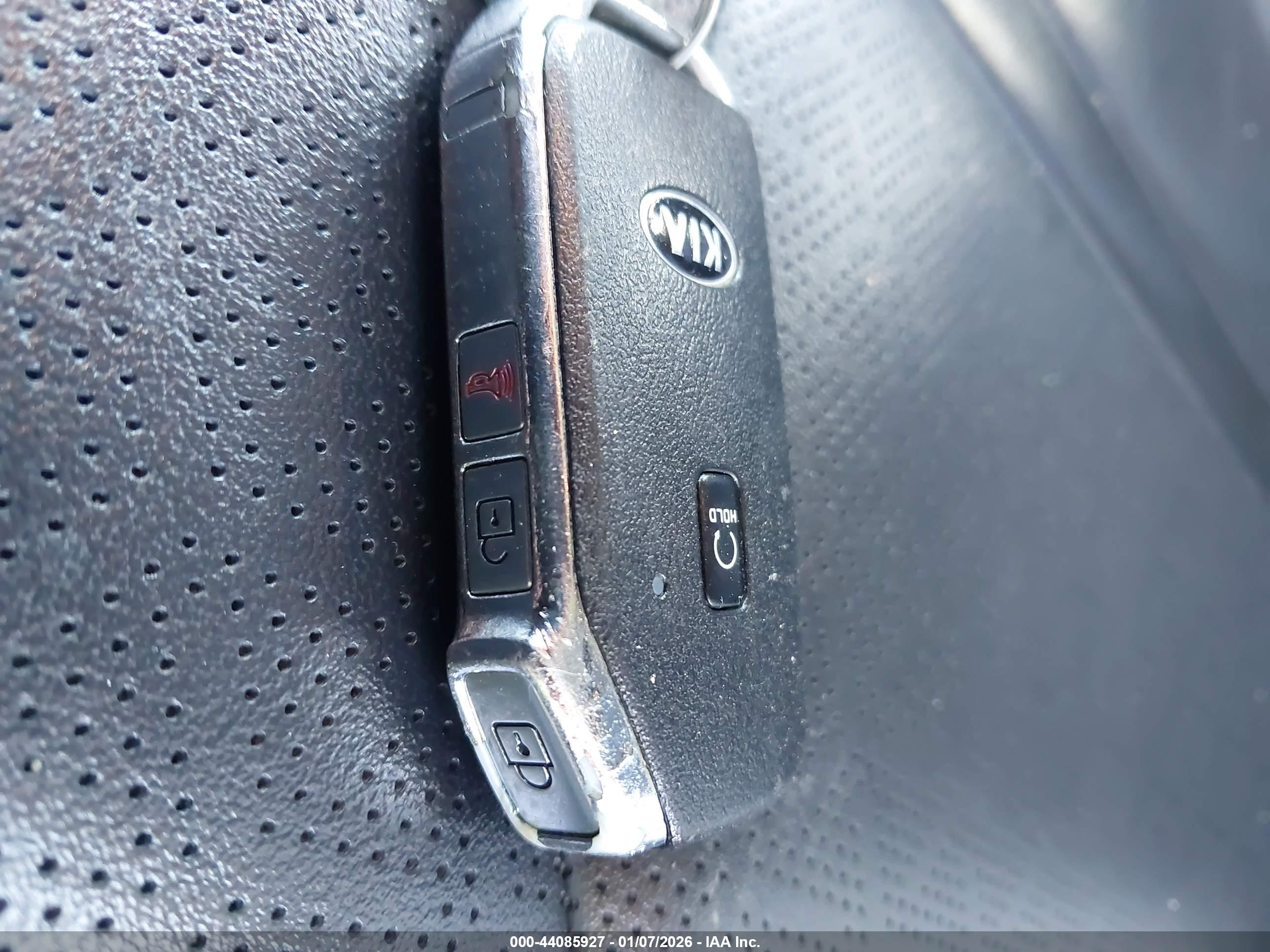 KIA SORENTO image 11
