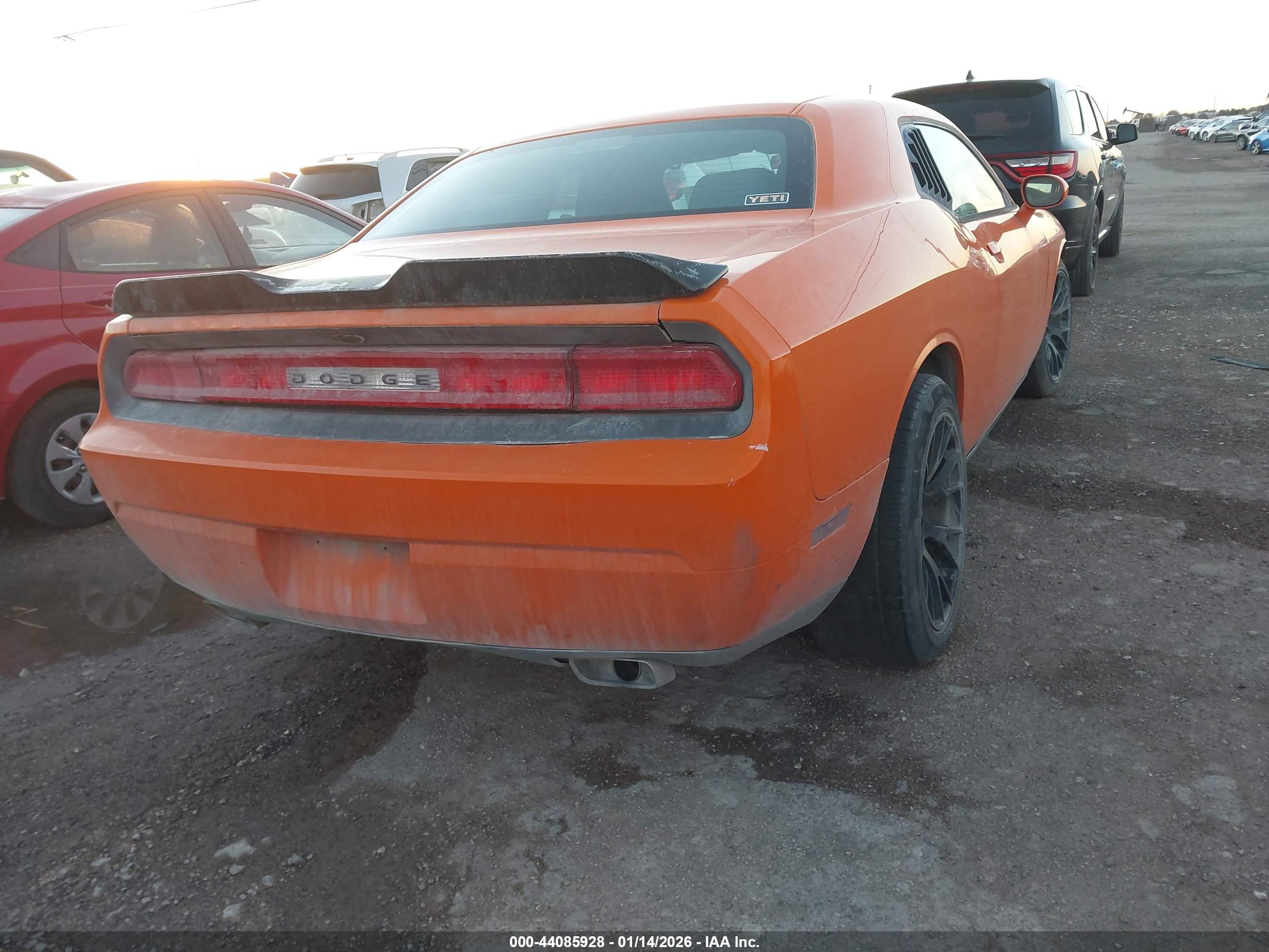 DODGE CHALLENGER image 4