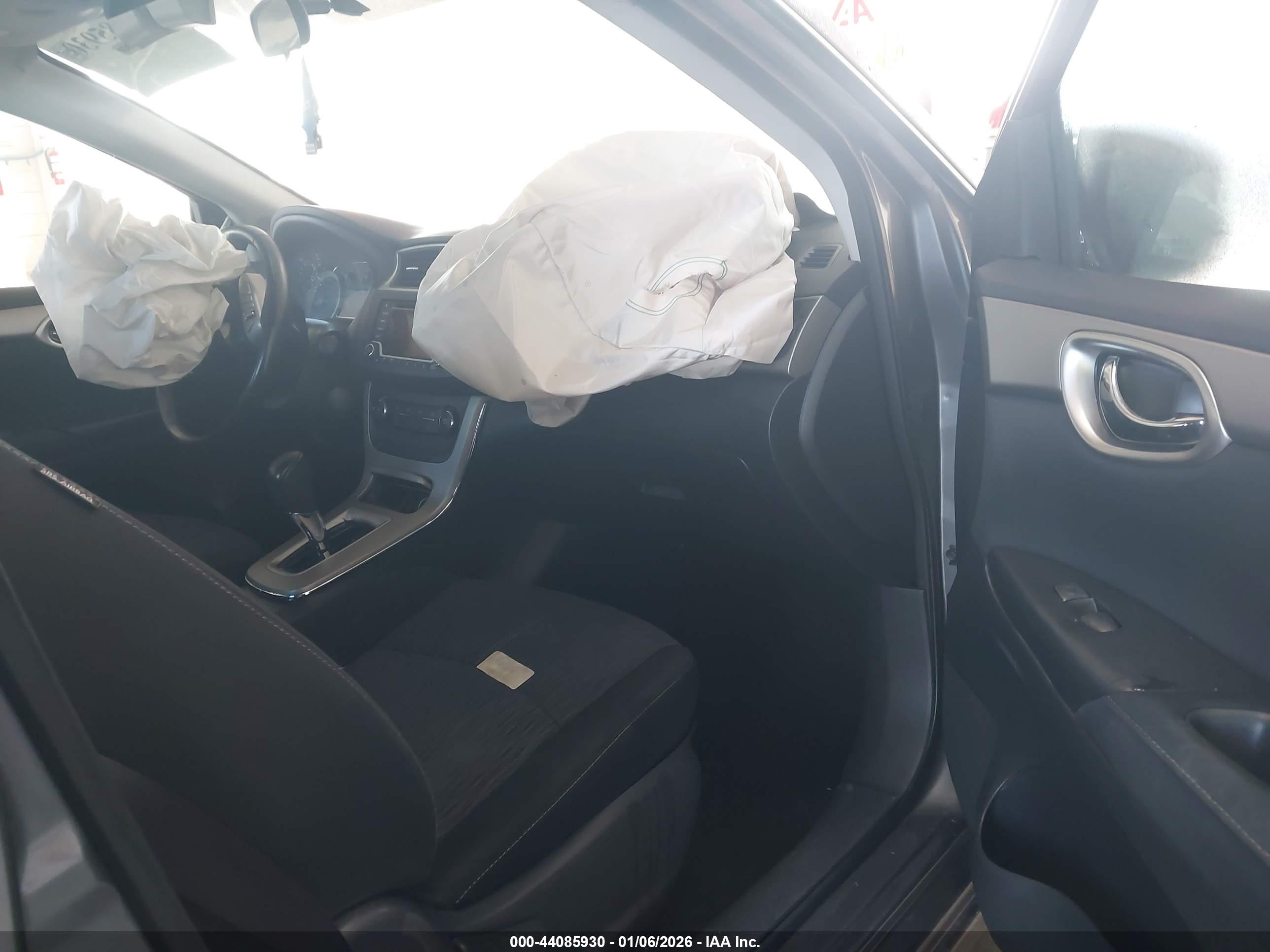 NISSAN SENTRA image 5