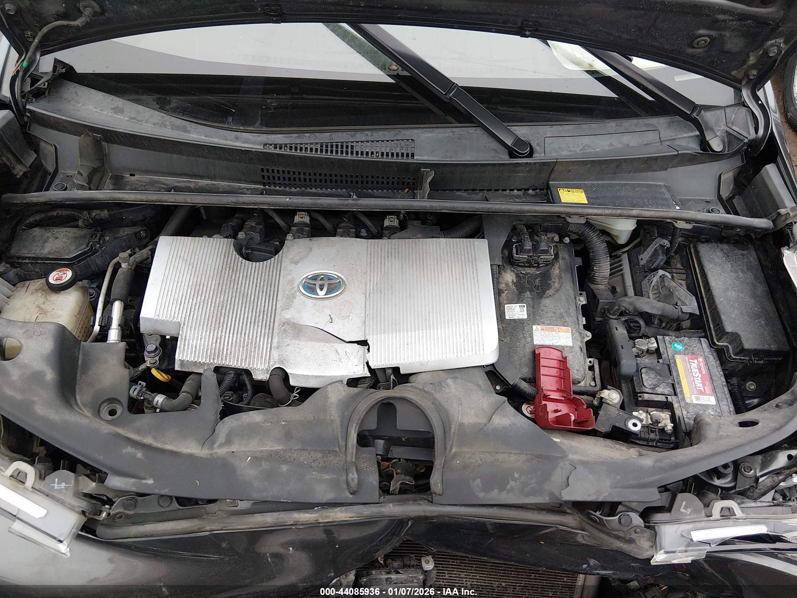 TOYOTA PRIUS image 10