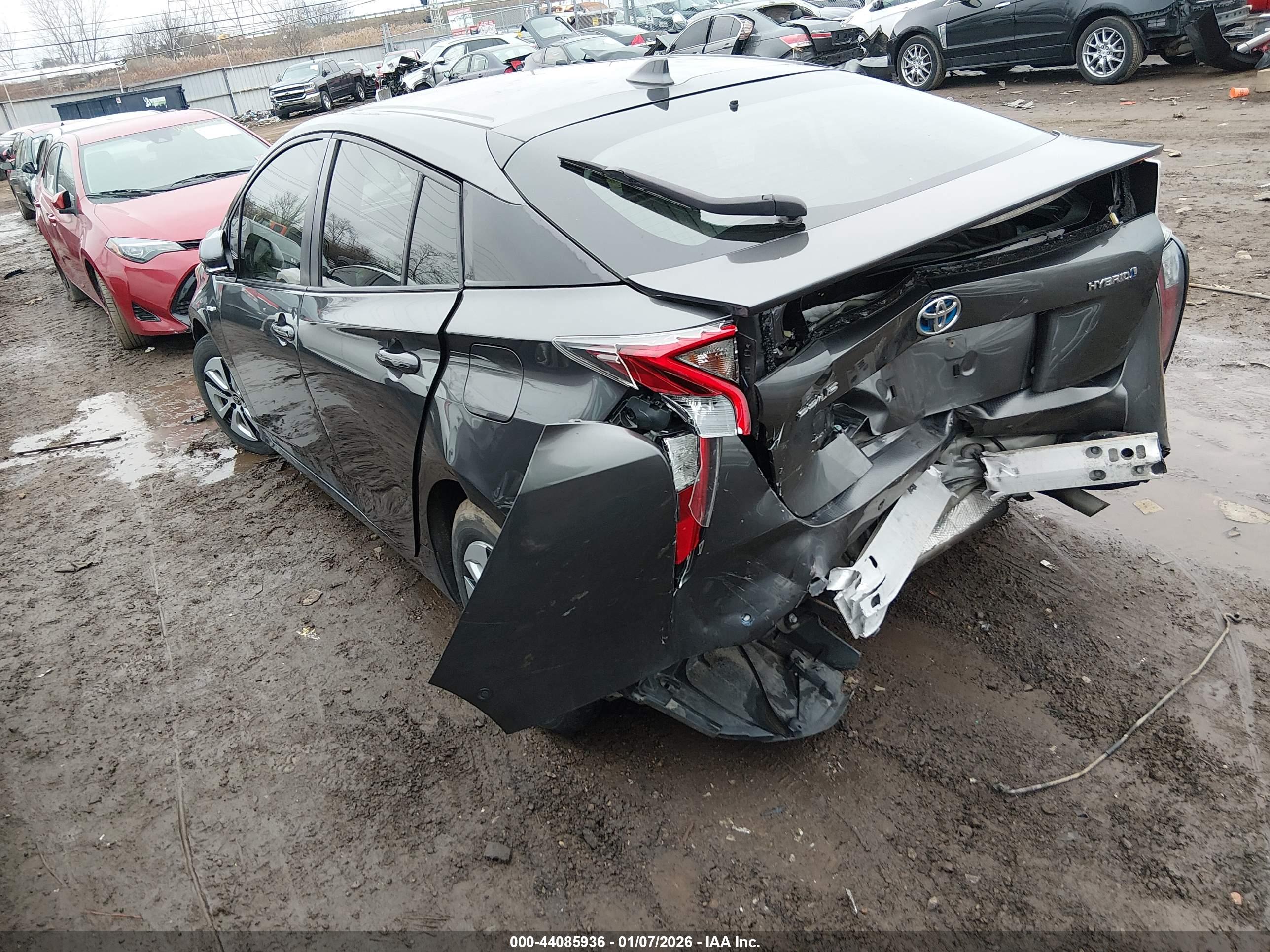 TOYOTA PRIUS image 3