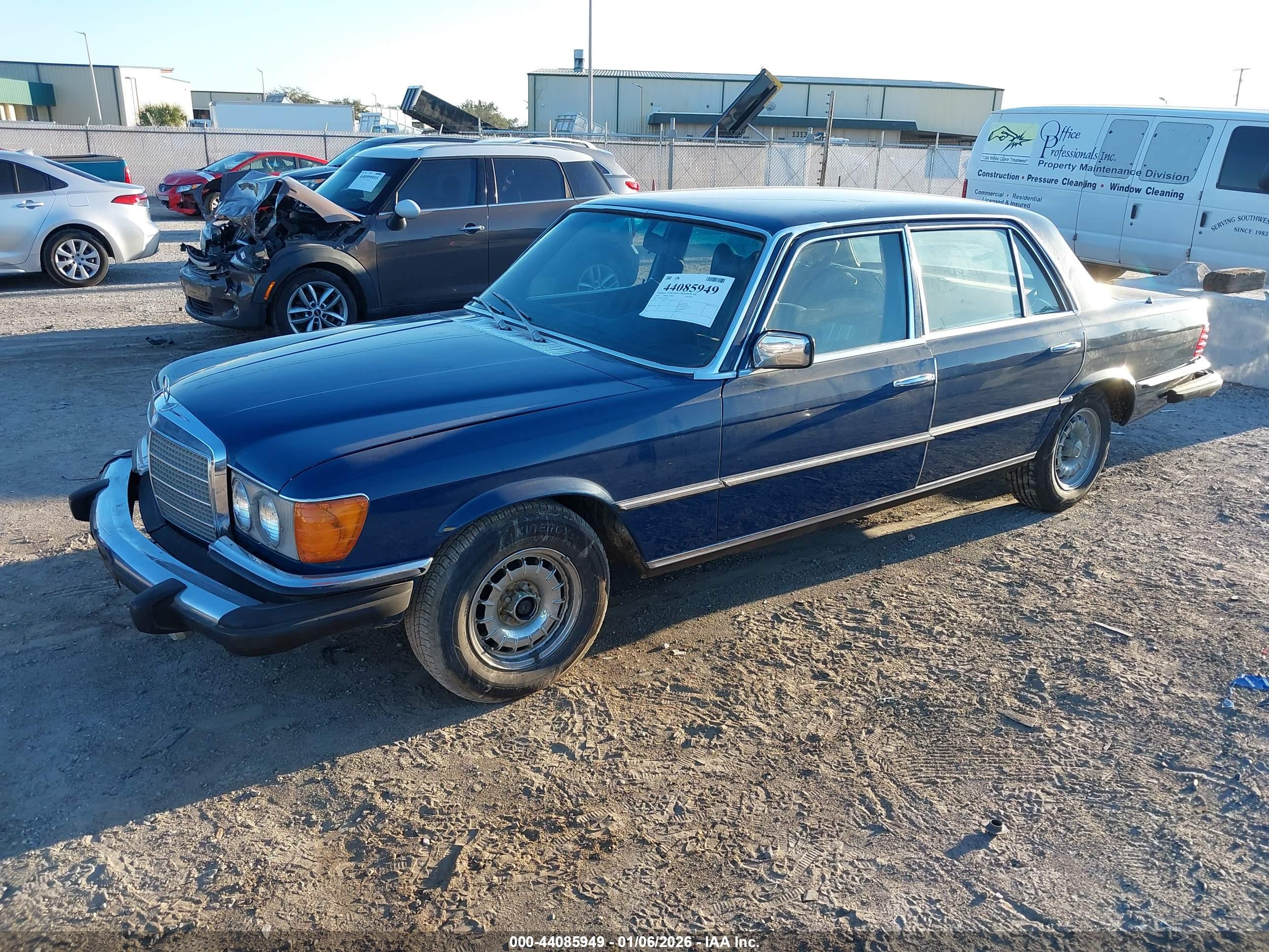 MERCEDES 450 image 2